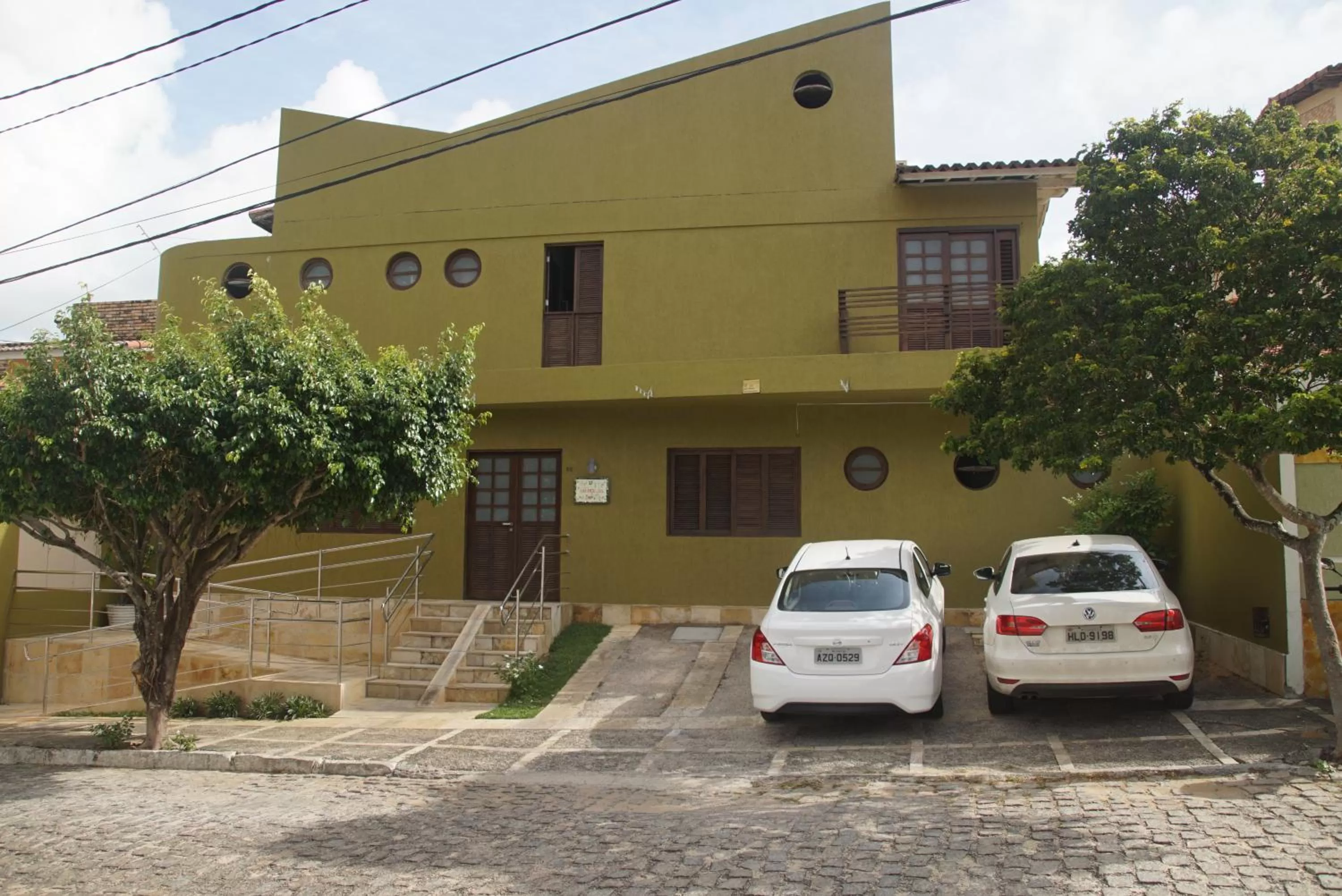 Facade/entrance, Property Building in Hospedaria Lua Raio de Sol