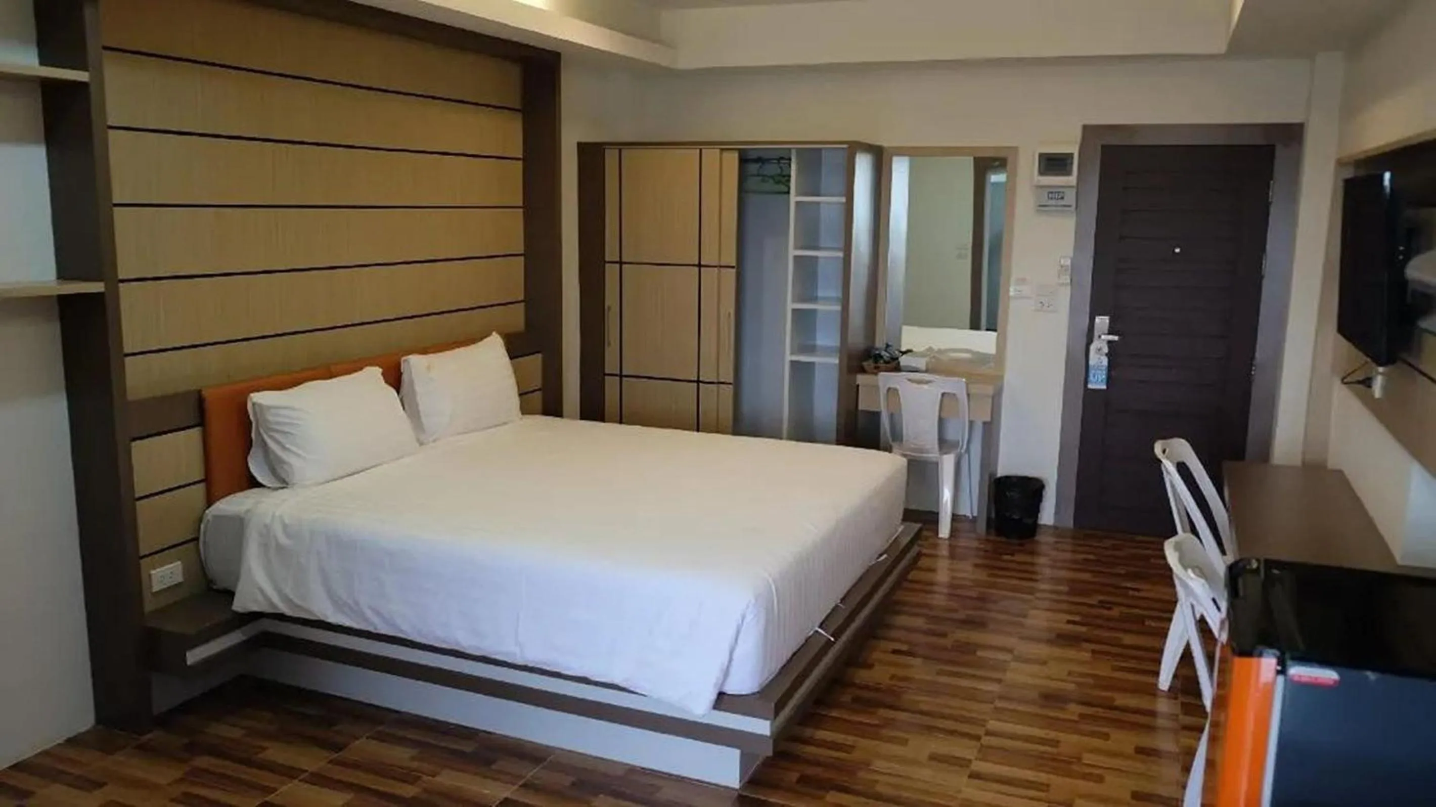 Bed in The Ring Residence