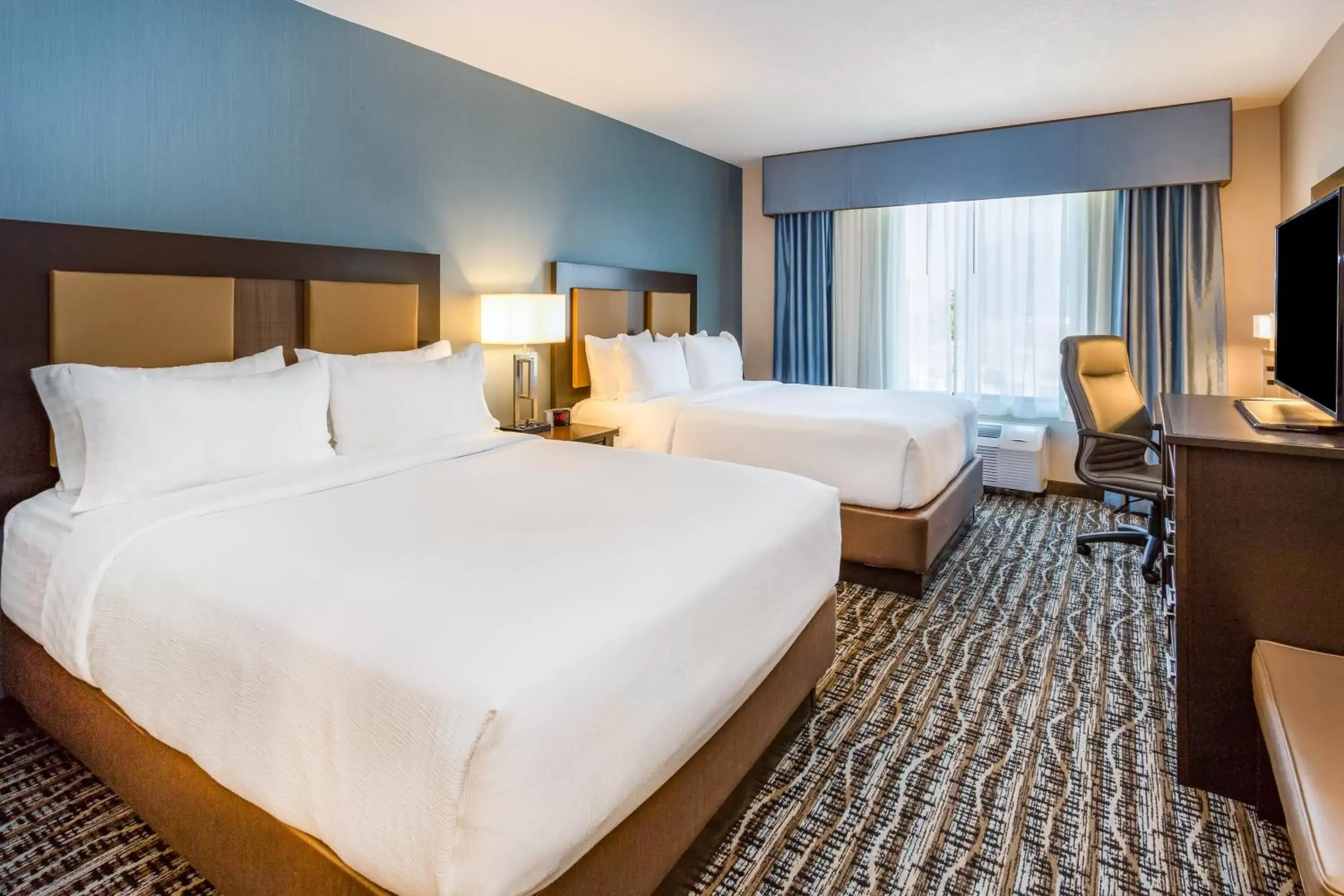 Standard Room with Two Queen Beds in Holiday Inn South Jordan - SLC South by IHG Standard Room with Two Queen Beds in Holiday Inn South Jordan - SLC South by IHG