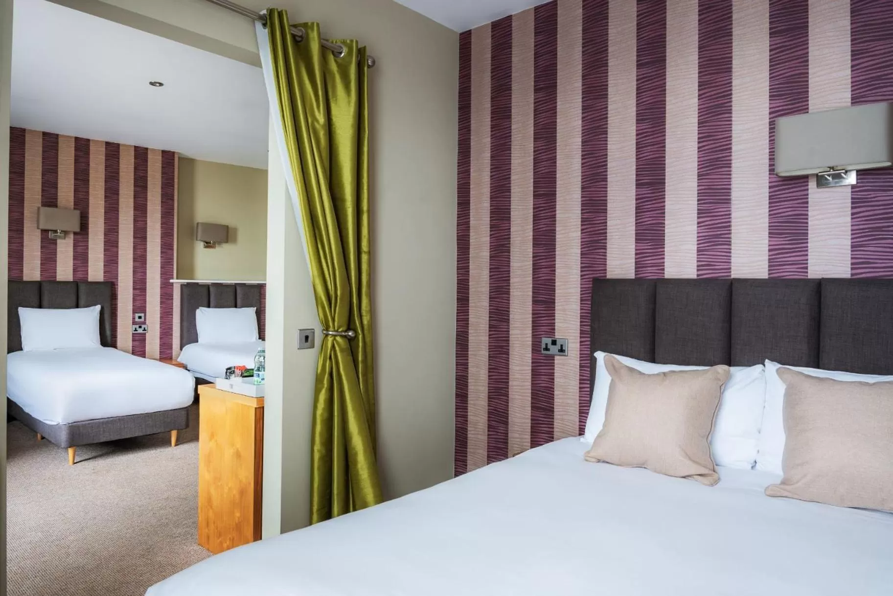 Bedroom, Bed in Esplanade Hotel Llandudno