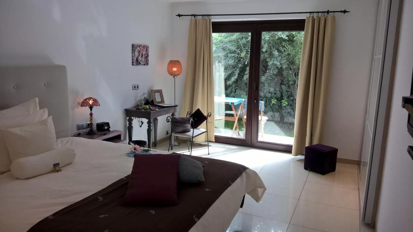 Birdcage Gay Men Resort and Lifestyle Hotel