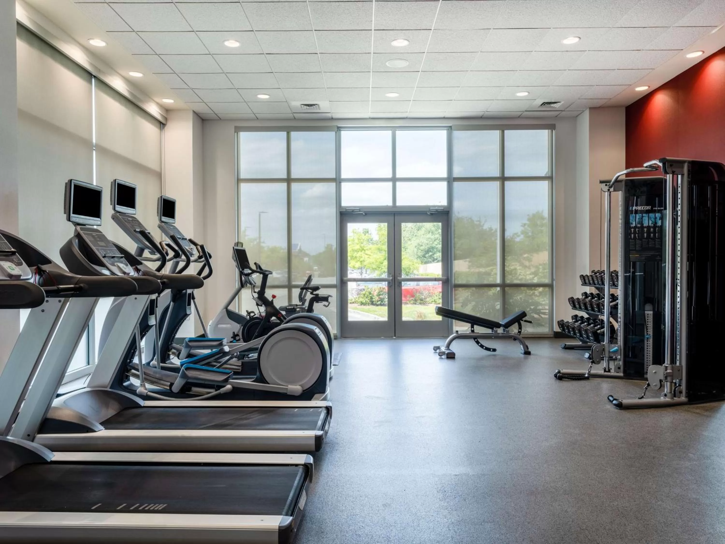 Fitness centre/facilities in Homewood Suites By Hilton North Charleston