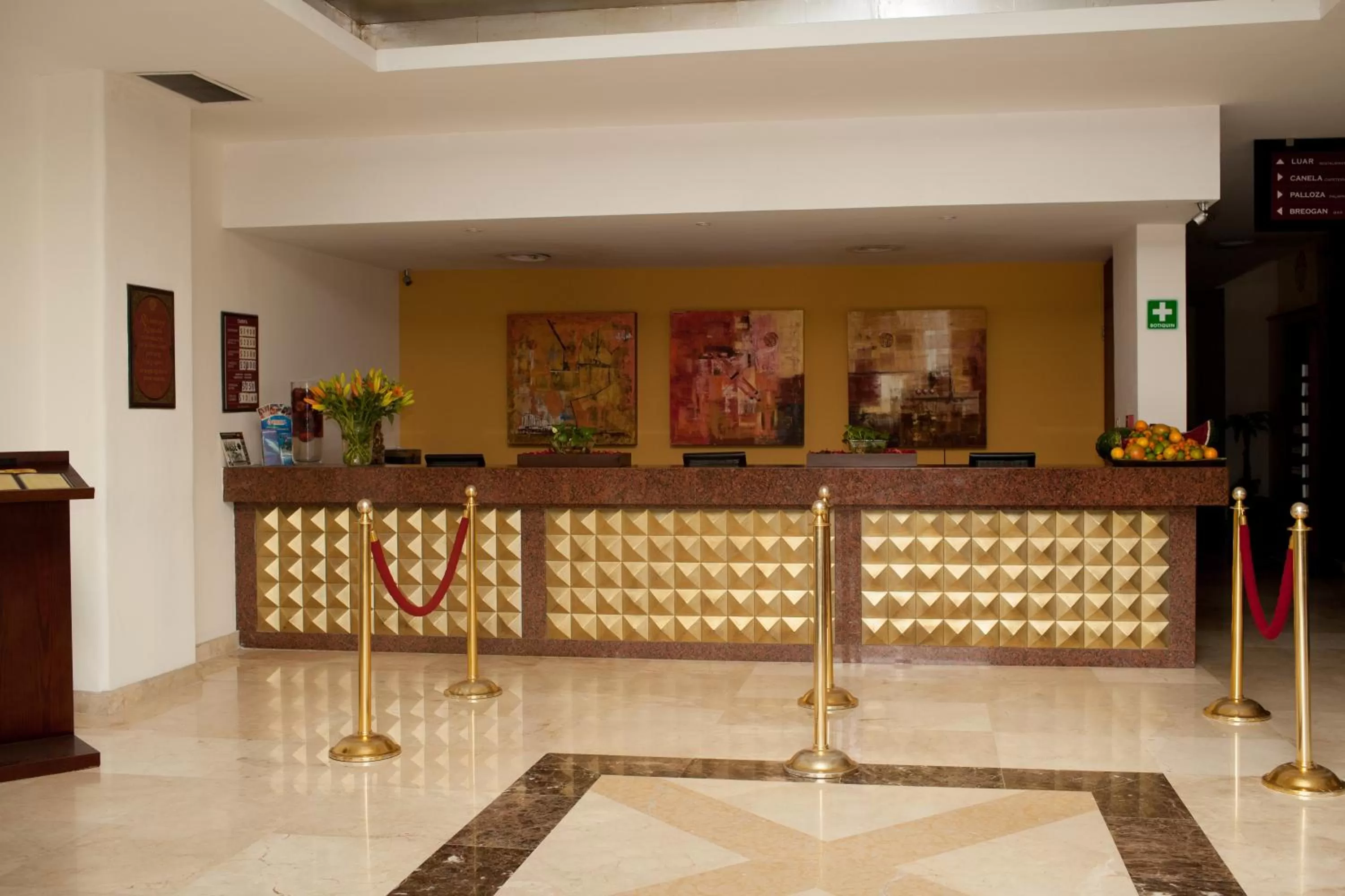 Lobby or reception in Ramada Plaza by Wyndham Veracruz Boca del Rio