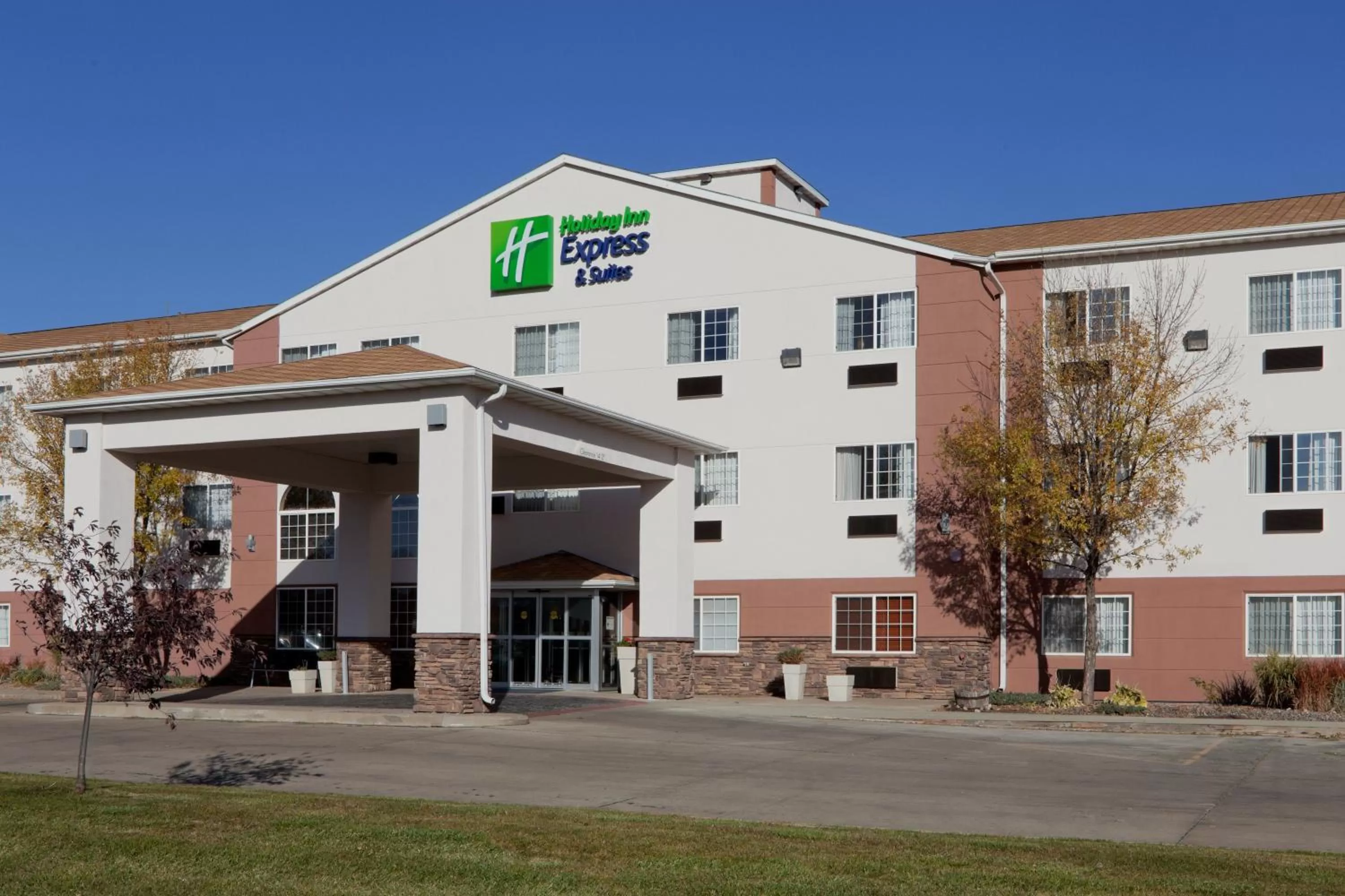 Holiday Inn Express Hotel & Suites Pierre-Fort Pierre by IHG