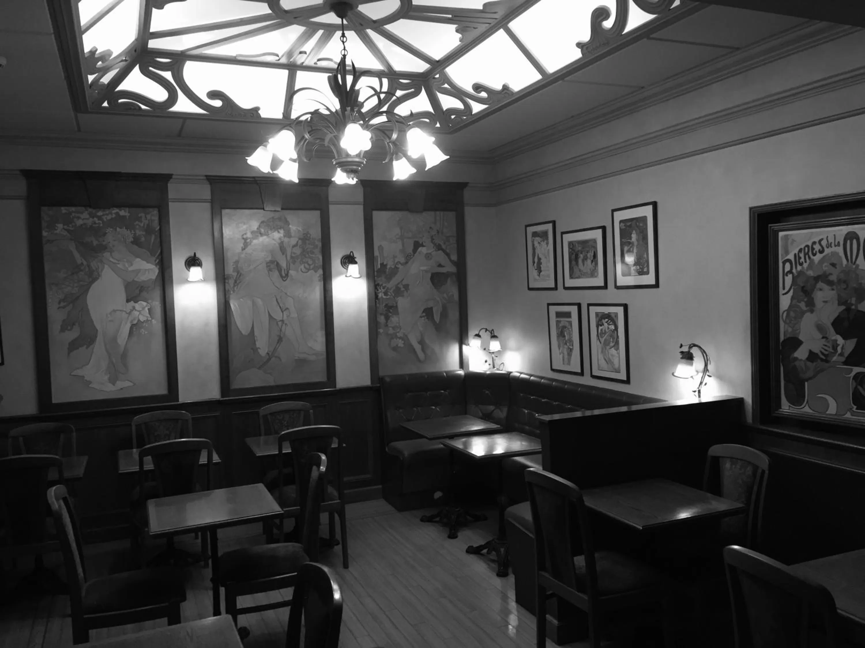 Breakfast in Hotel De La Paix