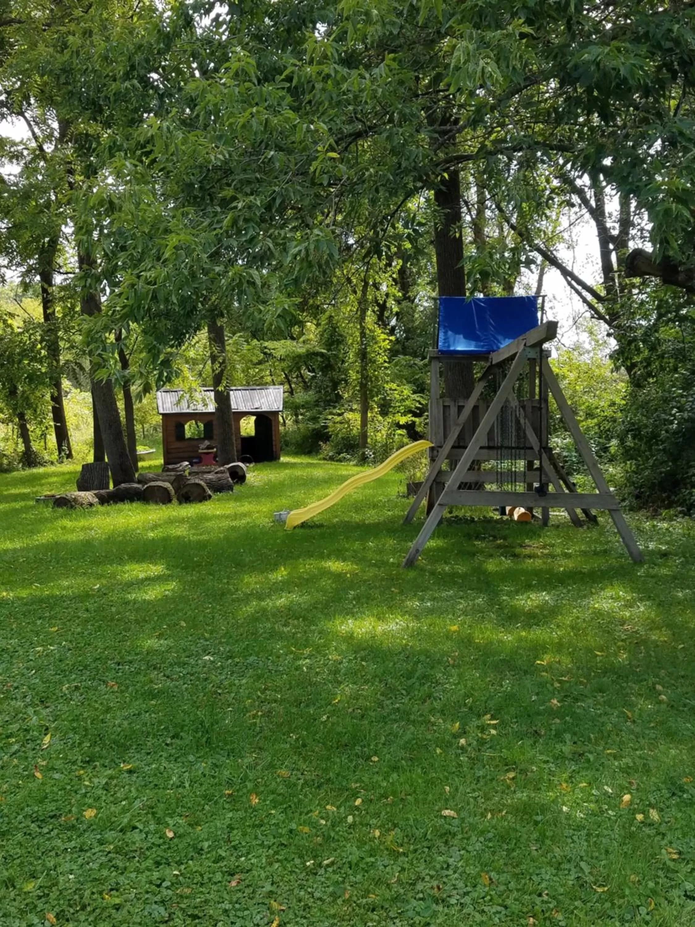 Children play ground in Rainbow Ridge Farms