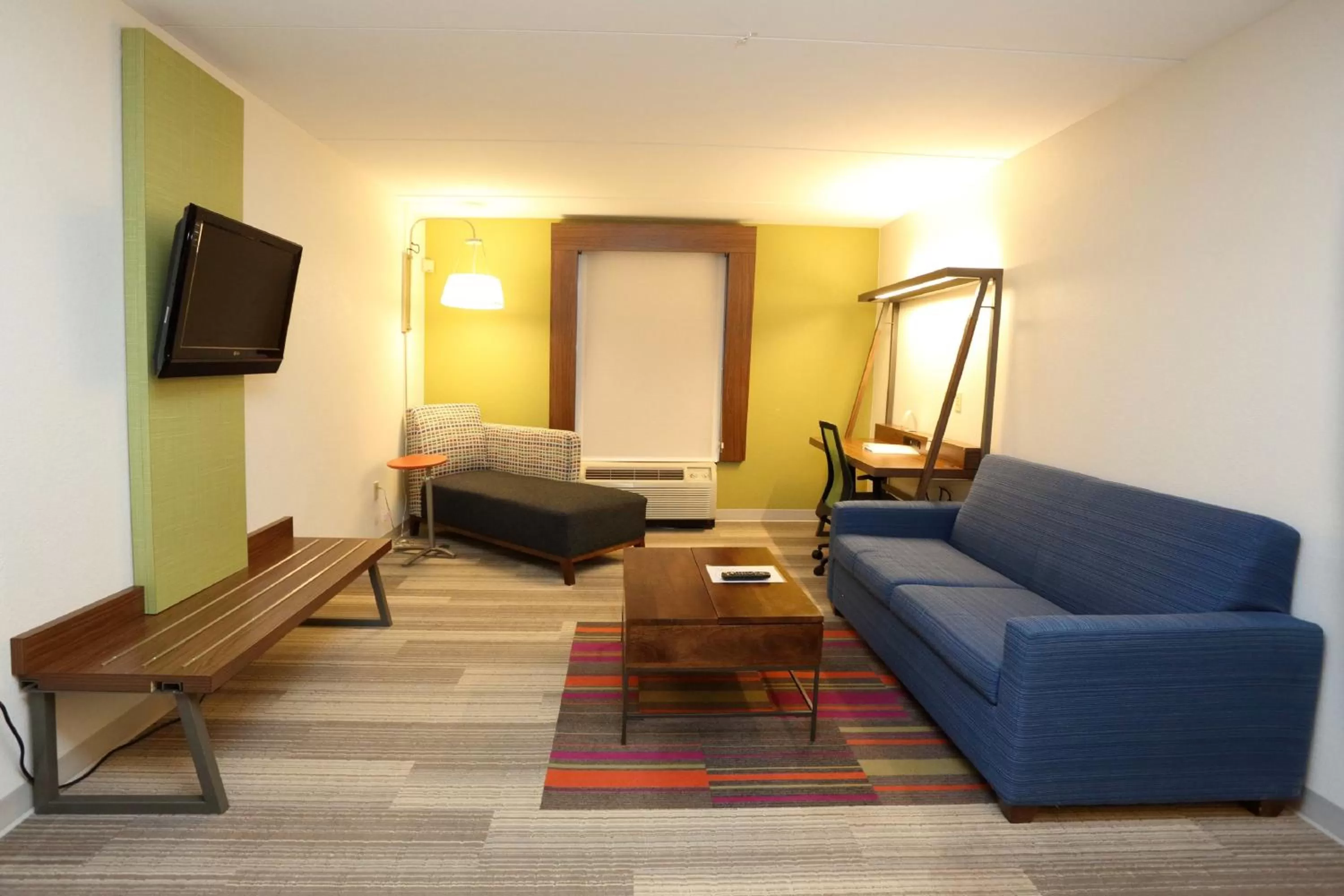 Bedroom in Holiday Inn Express & Suites Newport News by IHG