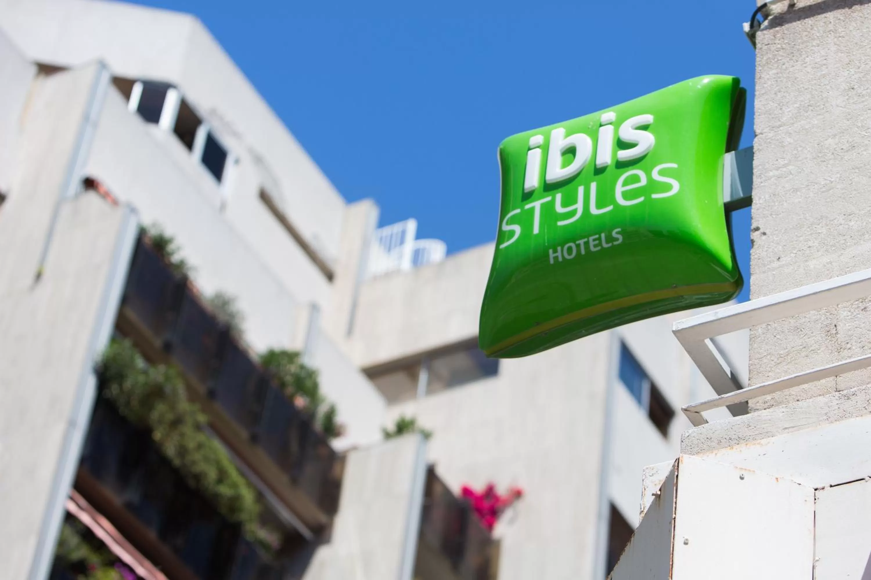 Facade/entrance in ibis Styles Marseille Centre Prado Place Castellane