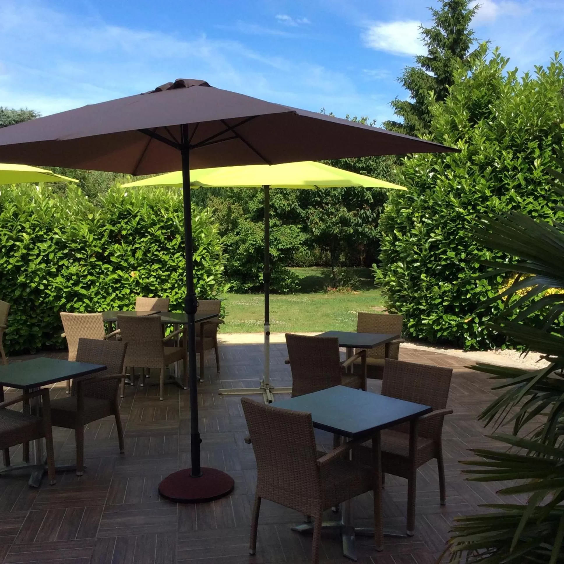 Patio, Restaurant/Places to Eat in Le Logis De La Lys