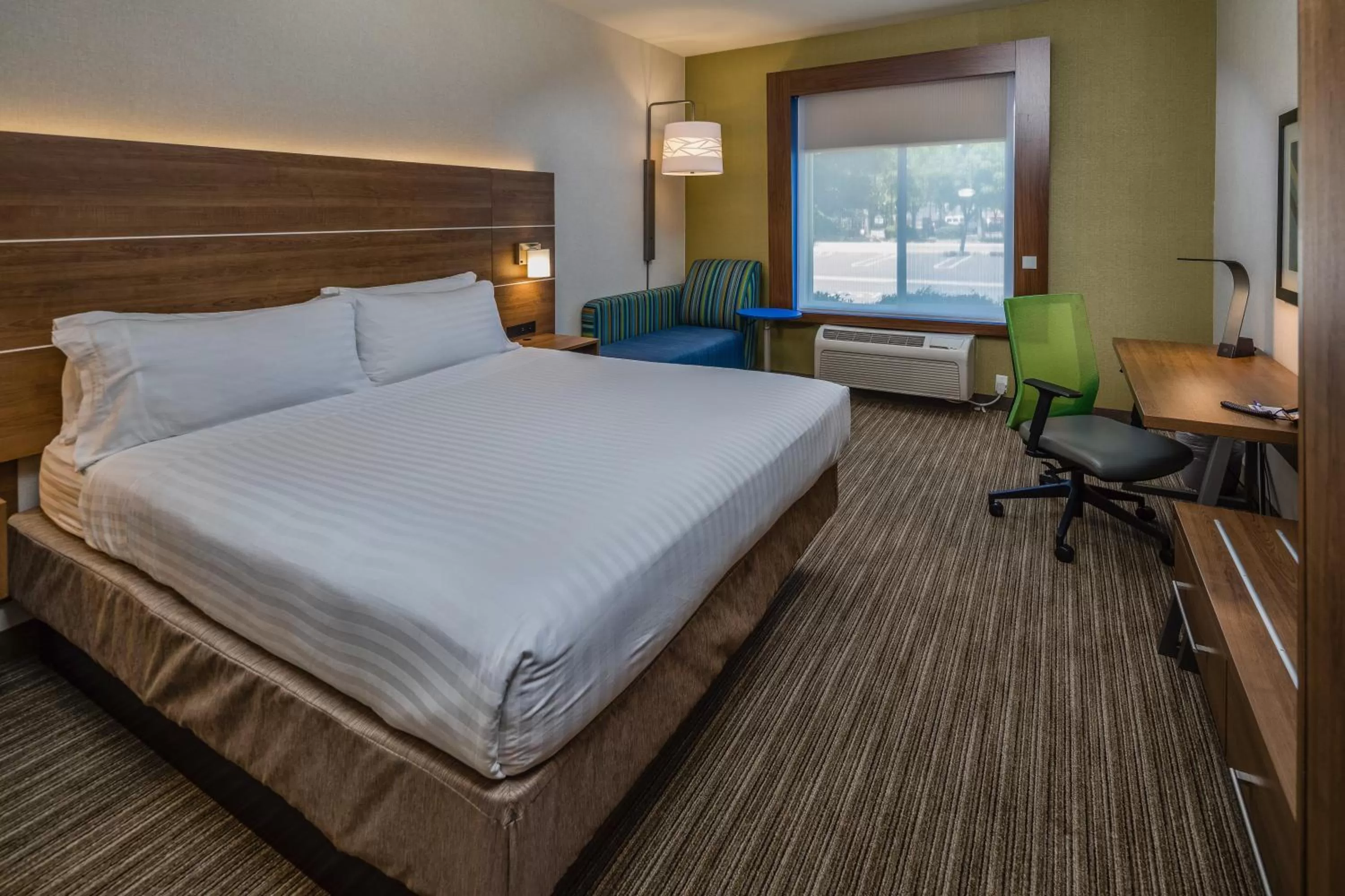 Photo of the whole room, Bed in Holiday Inn Express Hotel & Suites Modesto-Salida by IHG