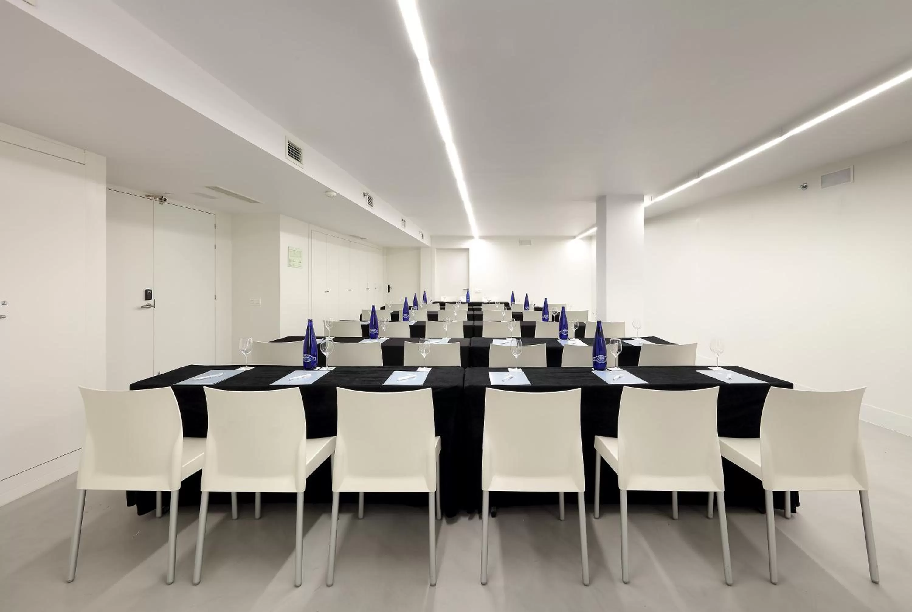 Meeting/conference room in Eurostars Central