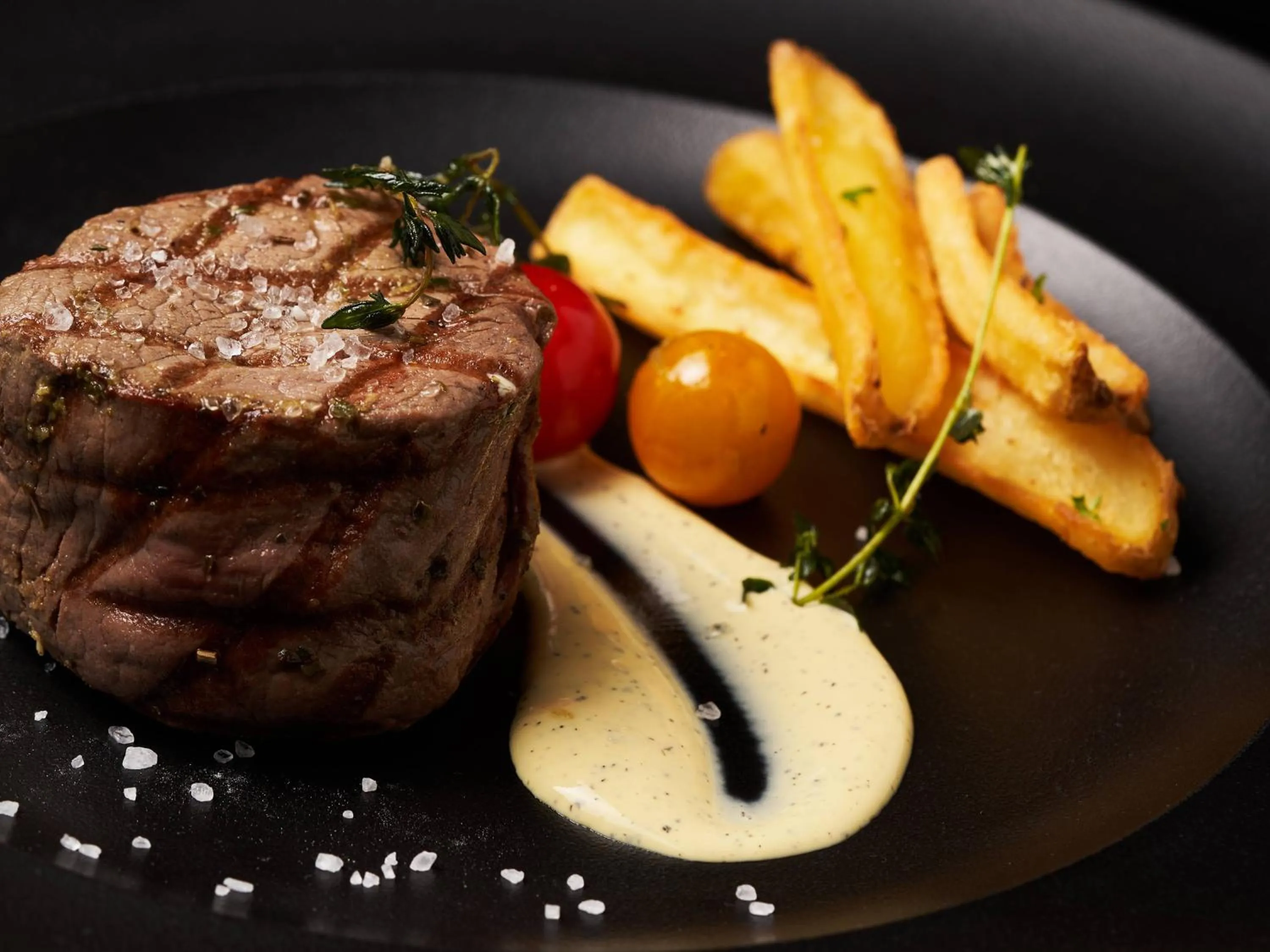 Restaurant/places to eat in Towers Rotana - Dubai