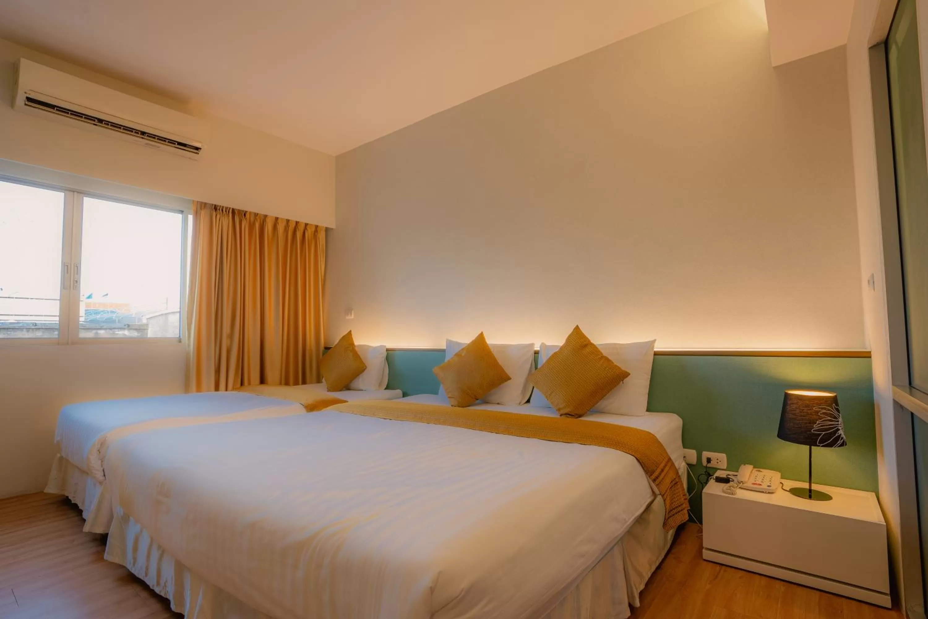 Bedroom, Bed in Peace Land Khaosan