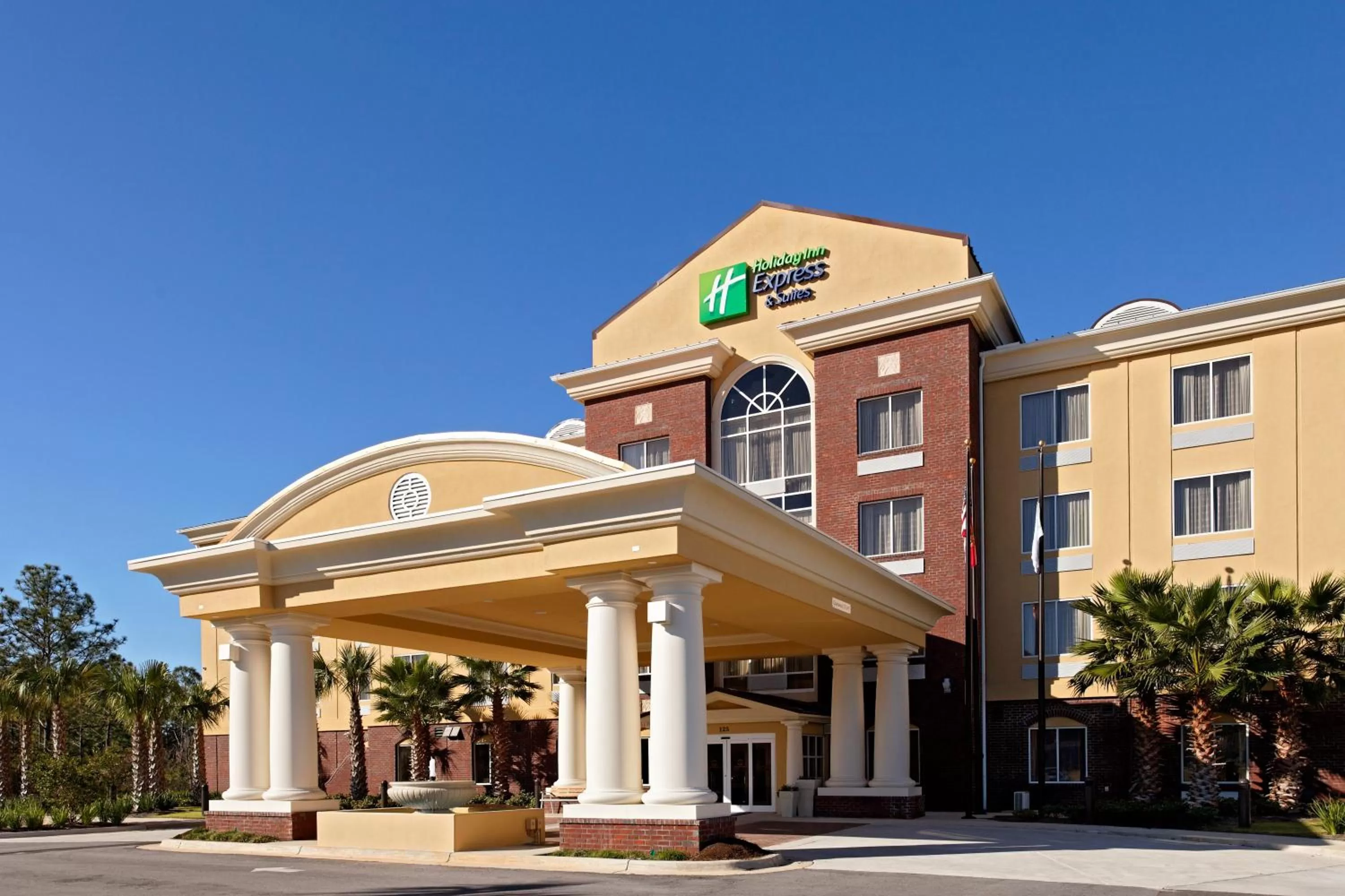 Property building in Holiday Inn Express Hotel & Suites Crestview South I-10 by IHG