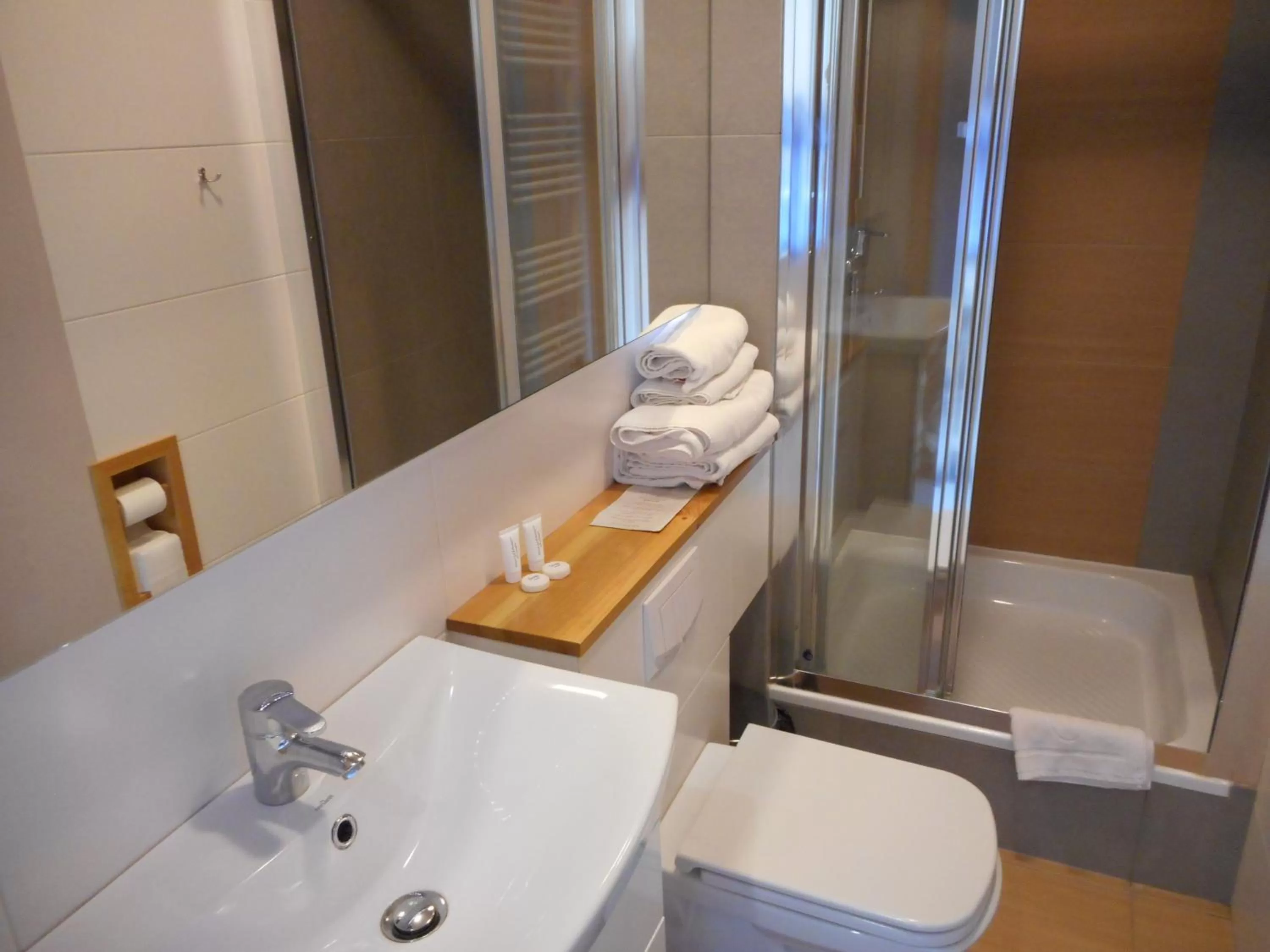 Property building in Hotel Platan