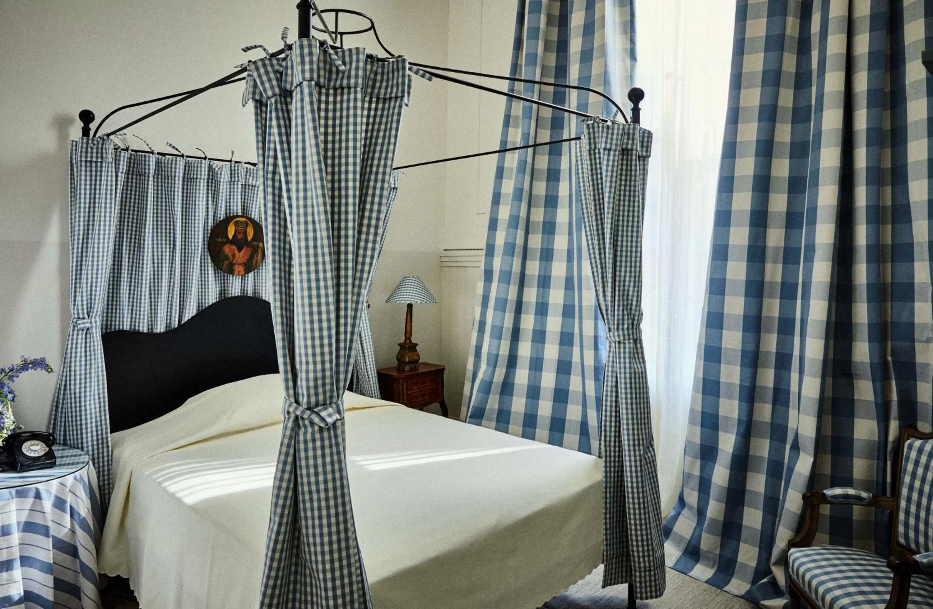 Photo of the whole room, Bed in Hotel Peter and Paul, an Ash Hotel