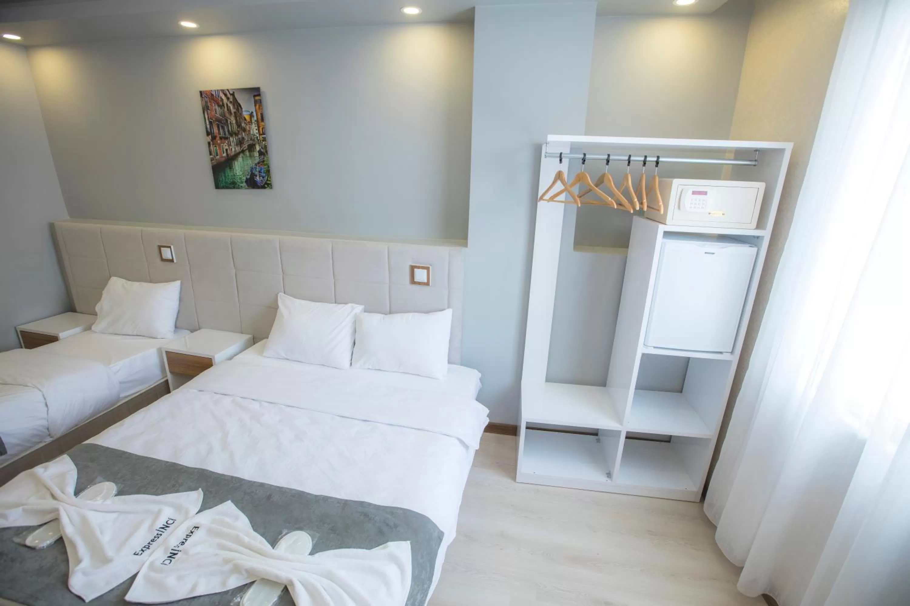 Photo of the whole room, Bed in Express İnci Hotel