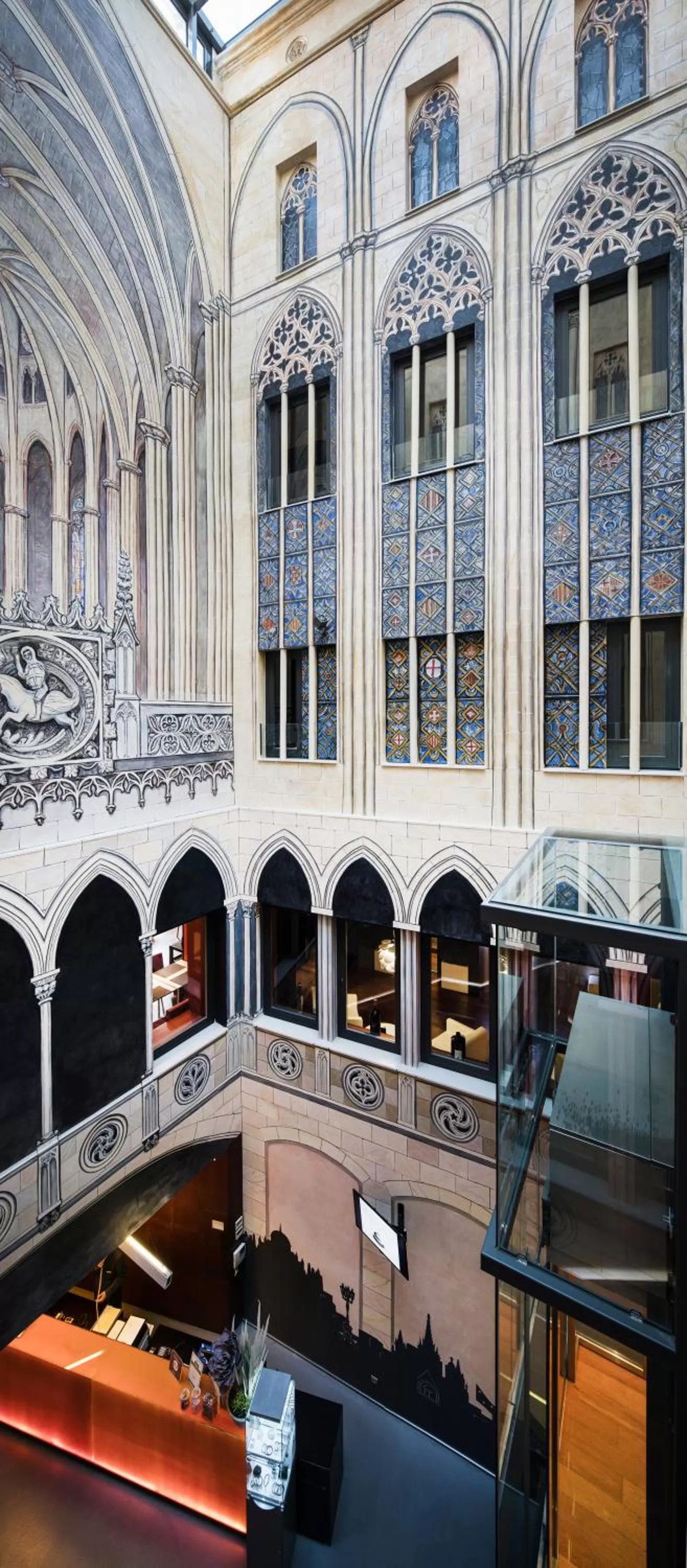 Patio in Catalonia Catedral