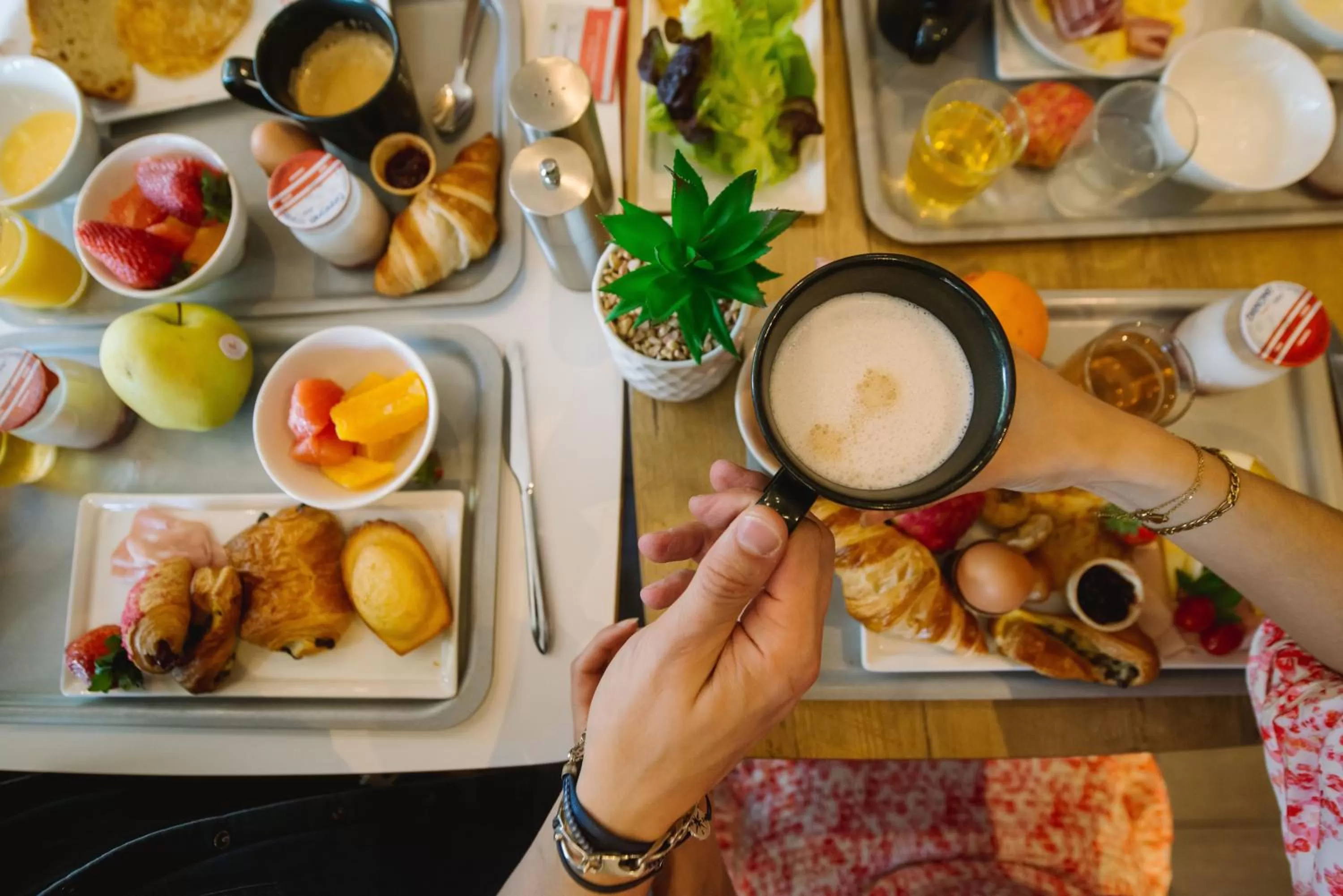 Food and drinks in ibis Avignon Centre Gare