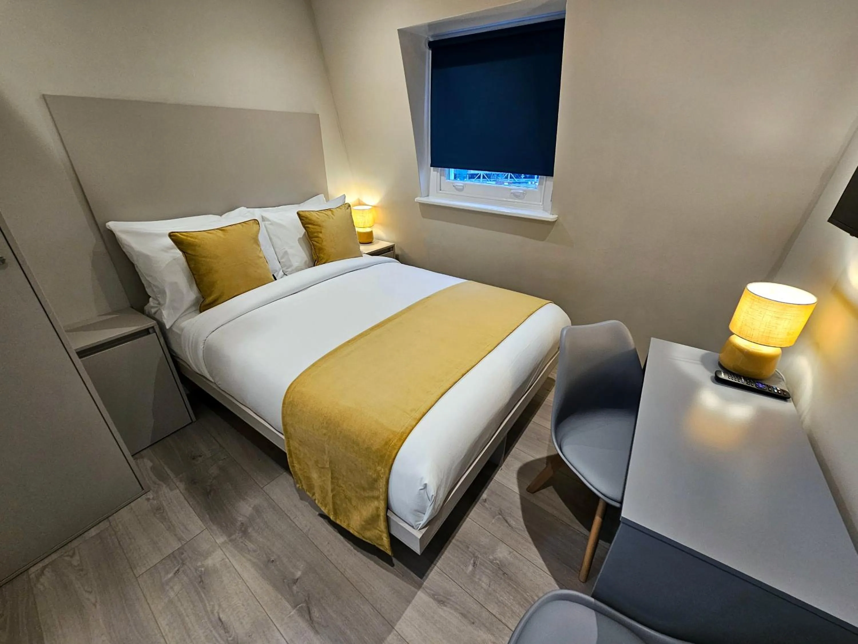 Double Room in West Brompton Studios