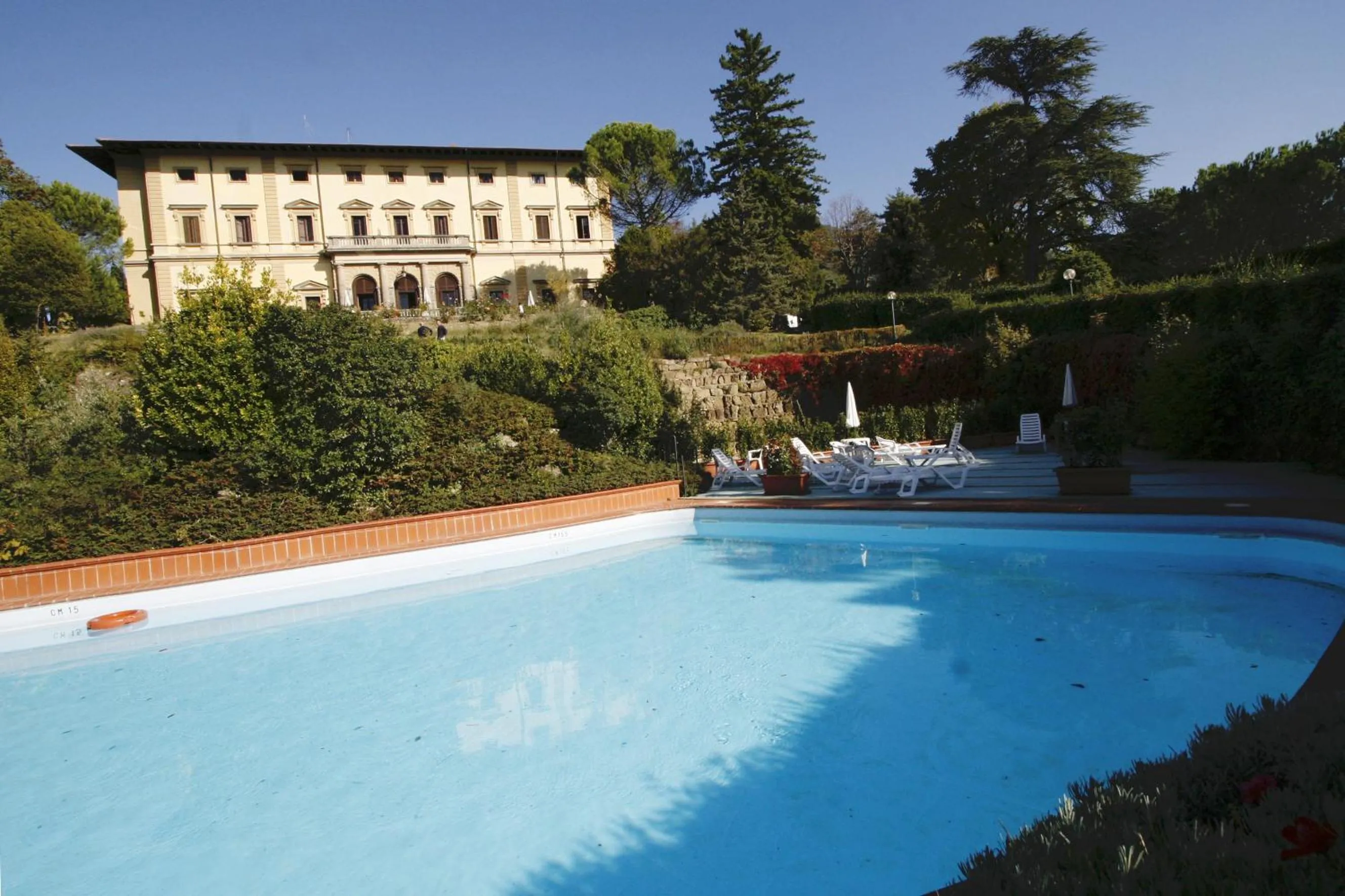 Swimming pool in Villa Pitiana