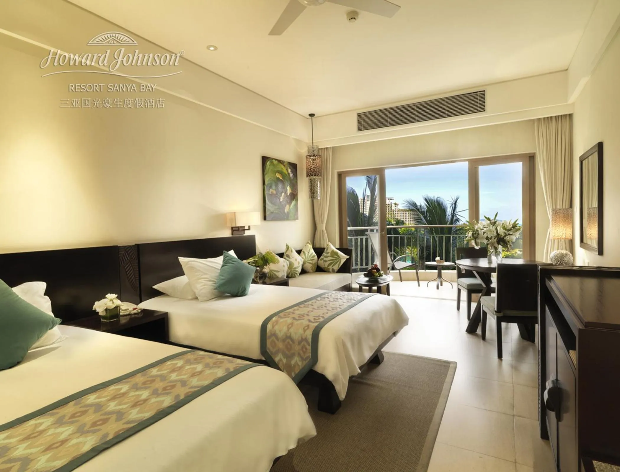 Photo of the whole room, Bed in Howard Johnson Resort Sanya Bay