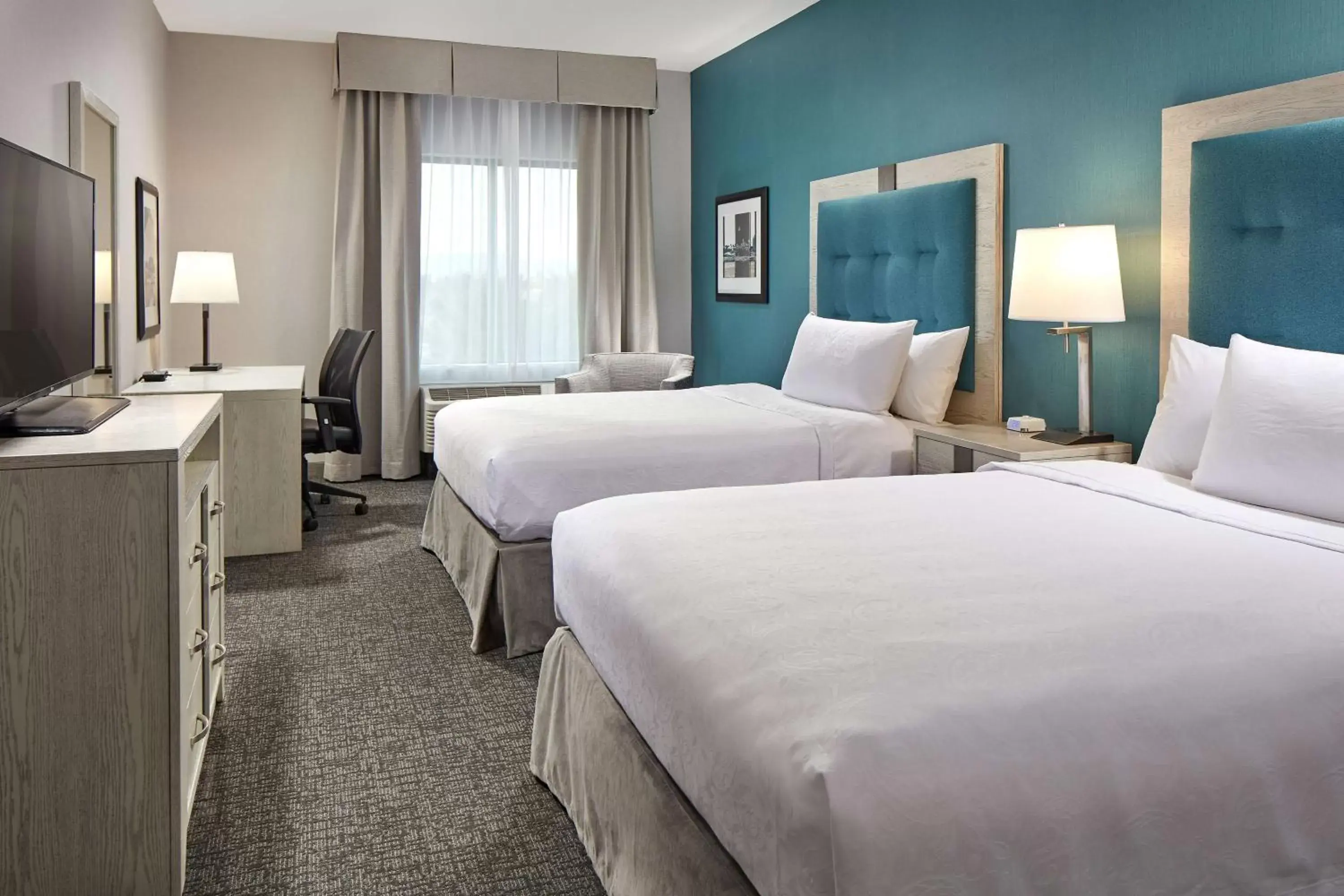 One Bedroom Queen Suite with Two Queen Beds – Mobility/Hearing Accessible Bathtub in Homewood Suites By Hilton Long Beach Airport One Bedroom Queen Suite with Two Queen Beds – Mobility/Hearing Accessible Bathtub in Homewood Suites By Hilton Long Beach Airport
