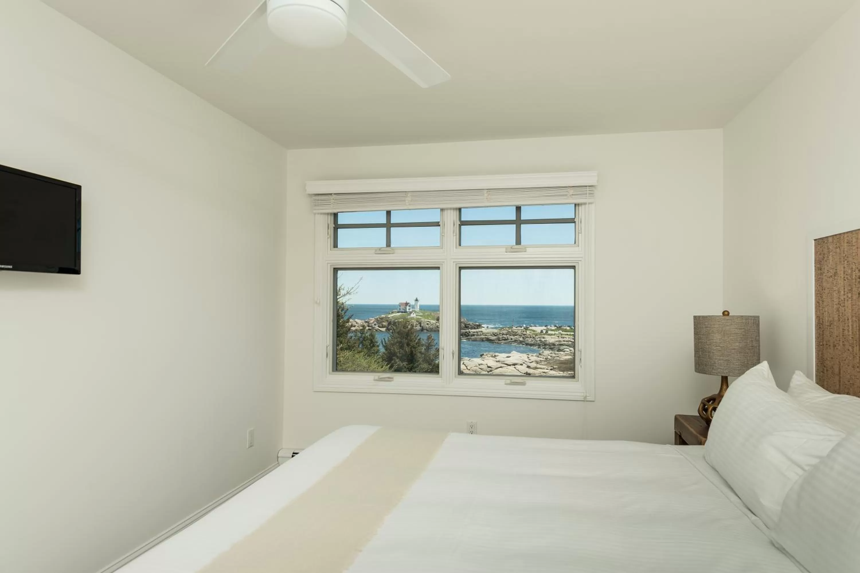 Bedroom in ViewPoint Hotel