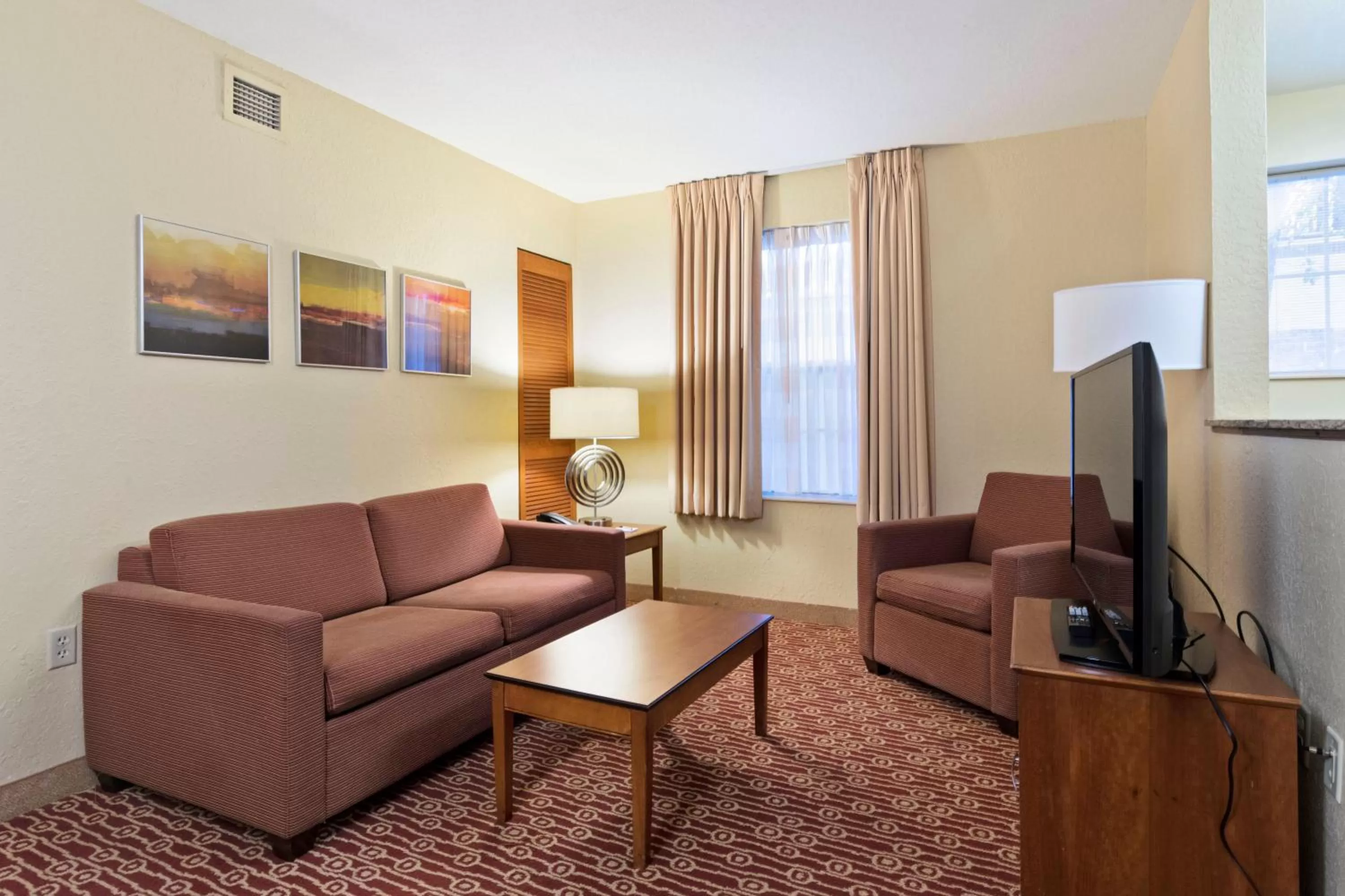 TV and multimedia in Extended Stay America Suites - Richmond - Glen Allen - Short Pump