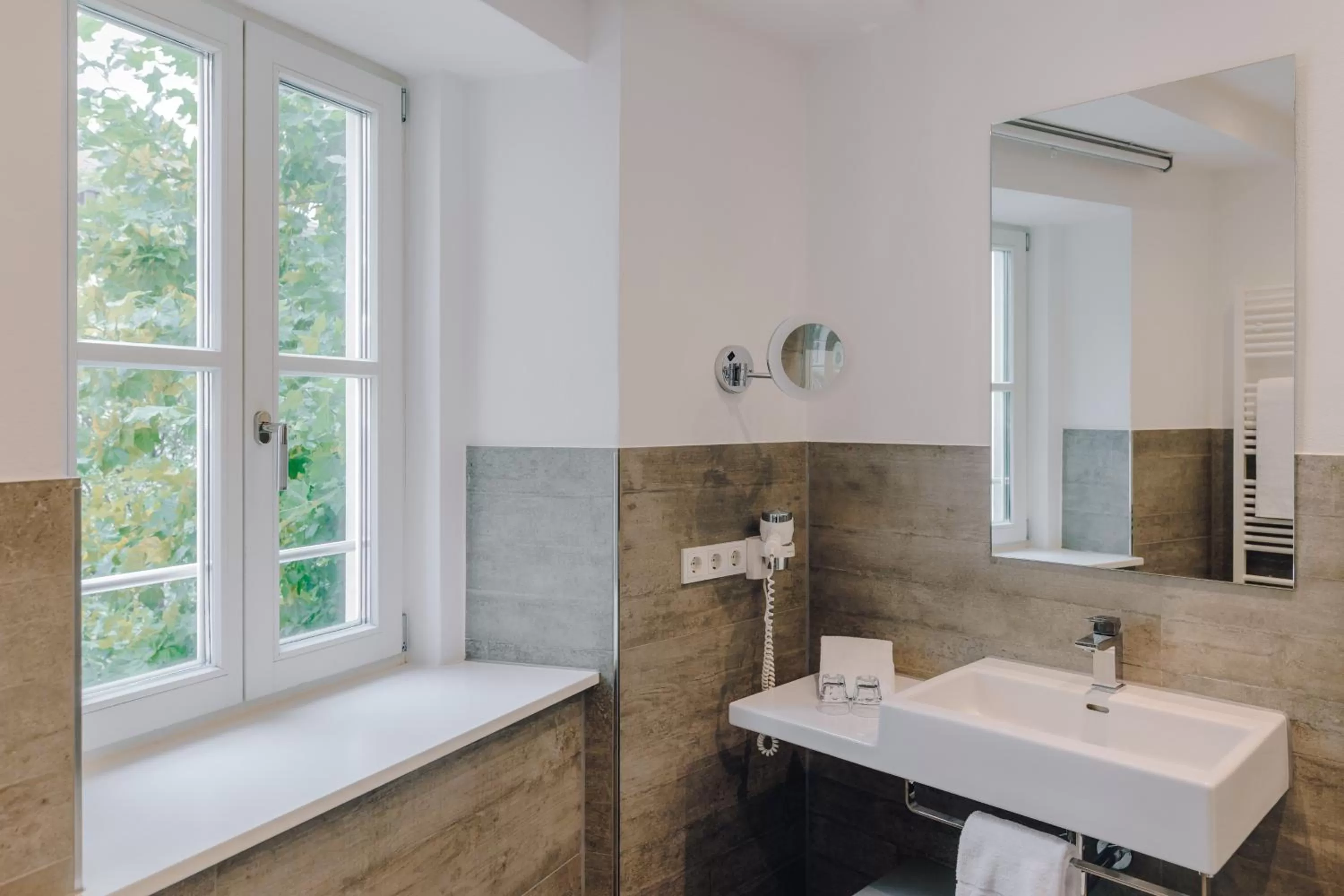 Little 7 - Boutique Hotel