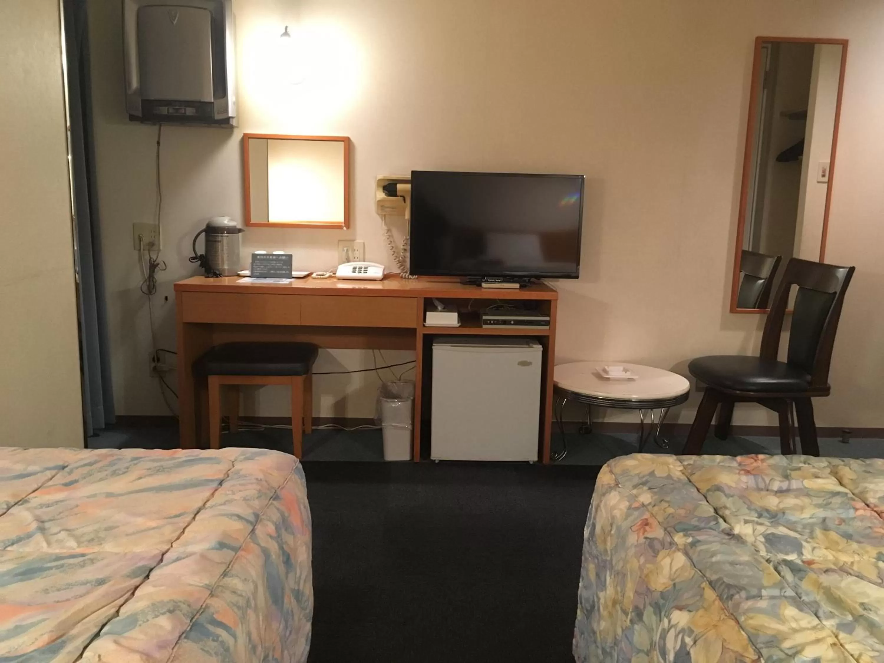 Photo of the whole room, Bed in Hotel Crown Hills Oita