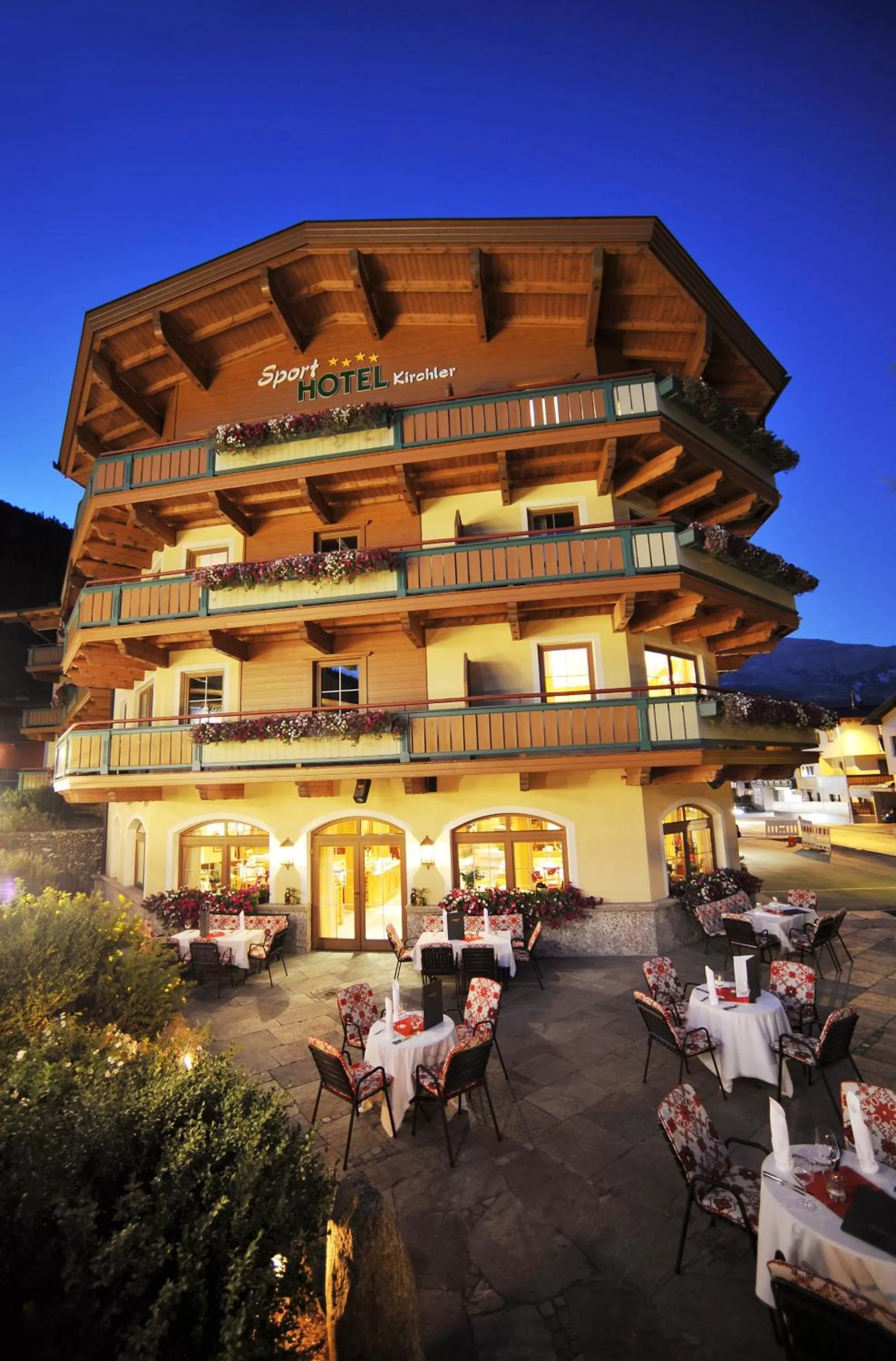 Facade/entrance in Sporthotel Kirchler