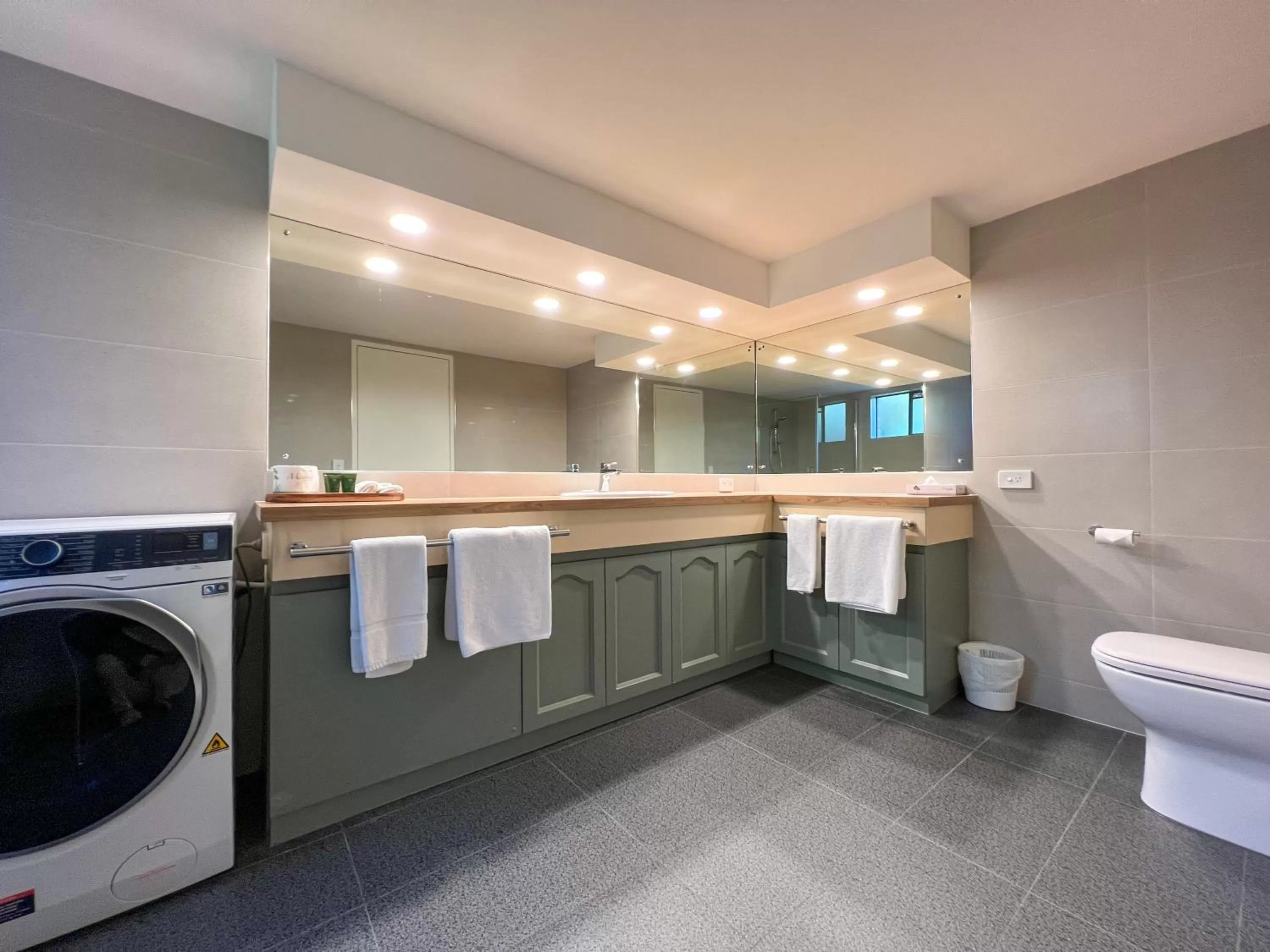 Summerhill Motor Inn