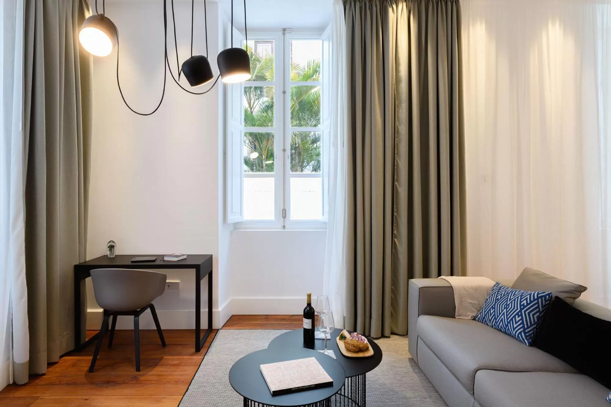 Queen Suite in The Park Suites