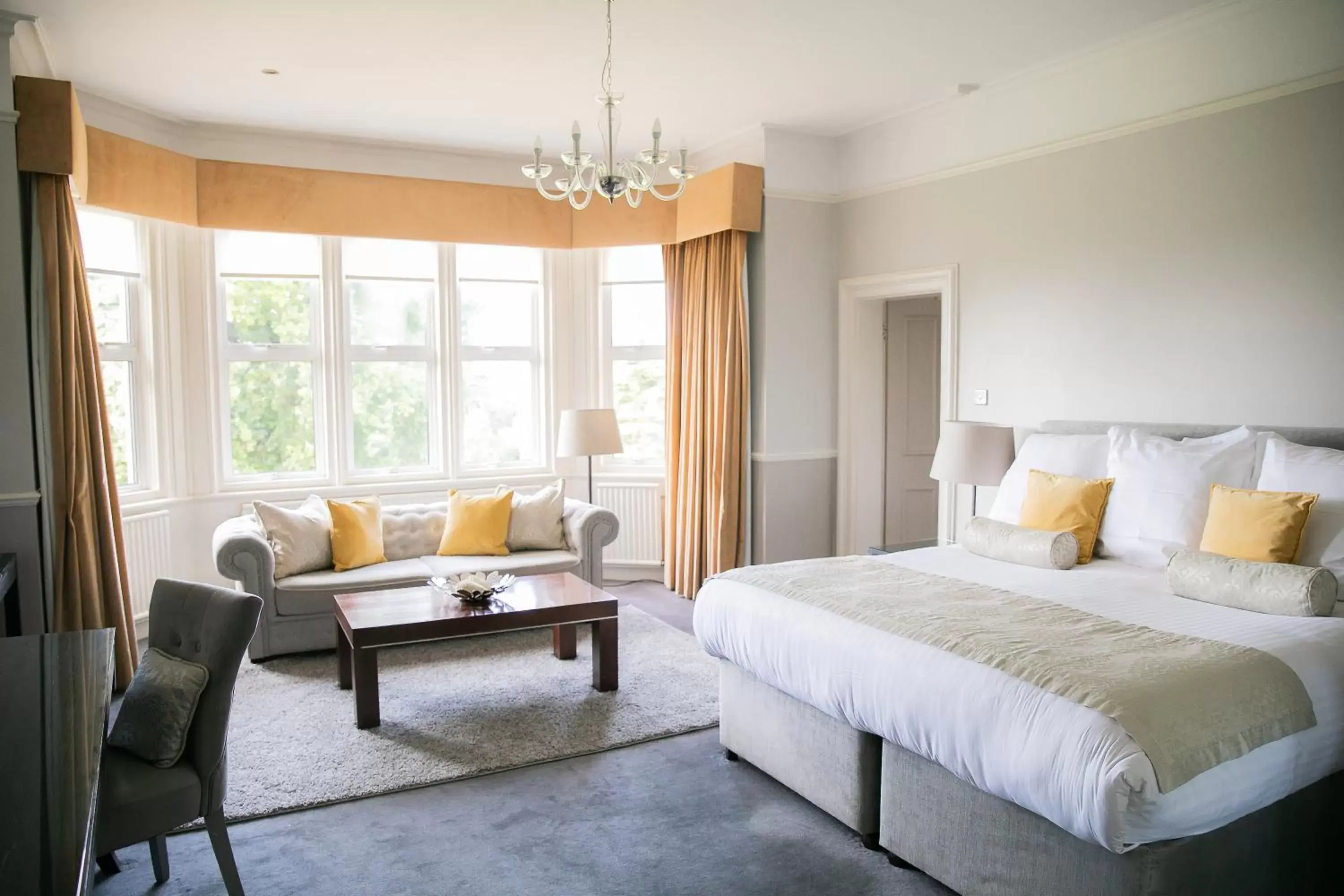 Suite in Hartsfield Manor Suite in Hartsfield Manor