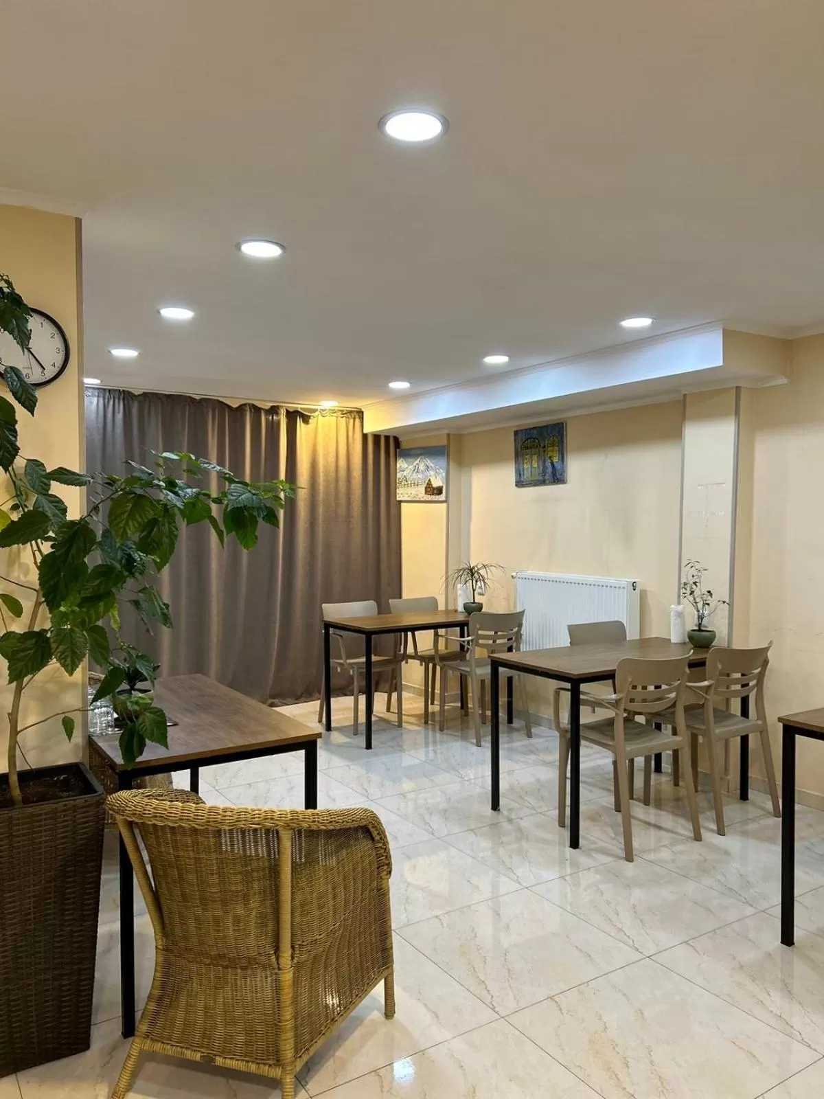 Restaurant/Places to Eat in Hotel Marioni