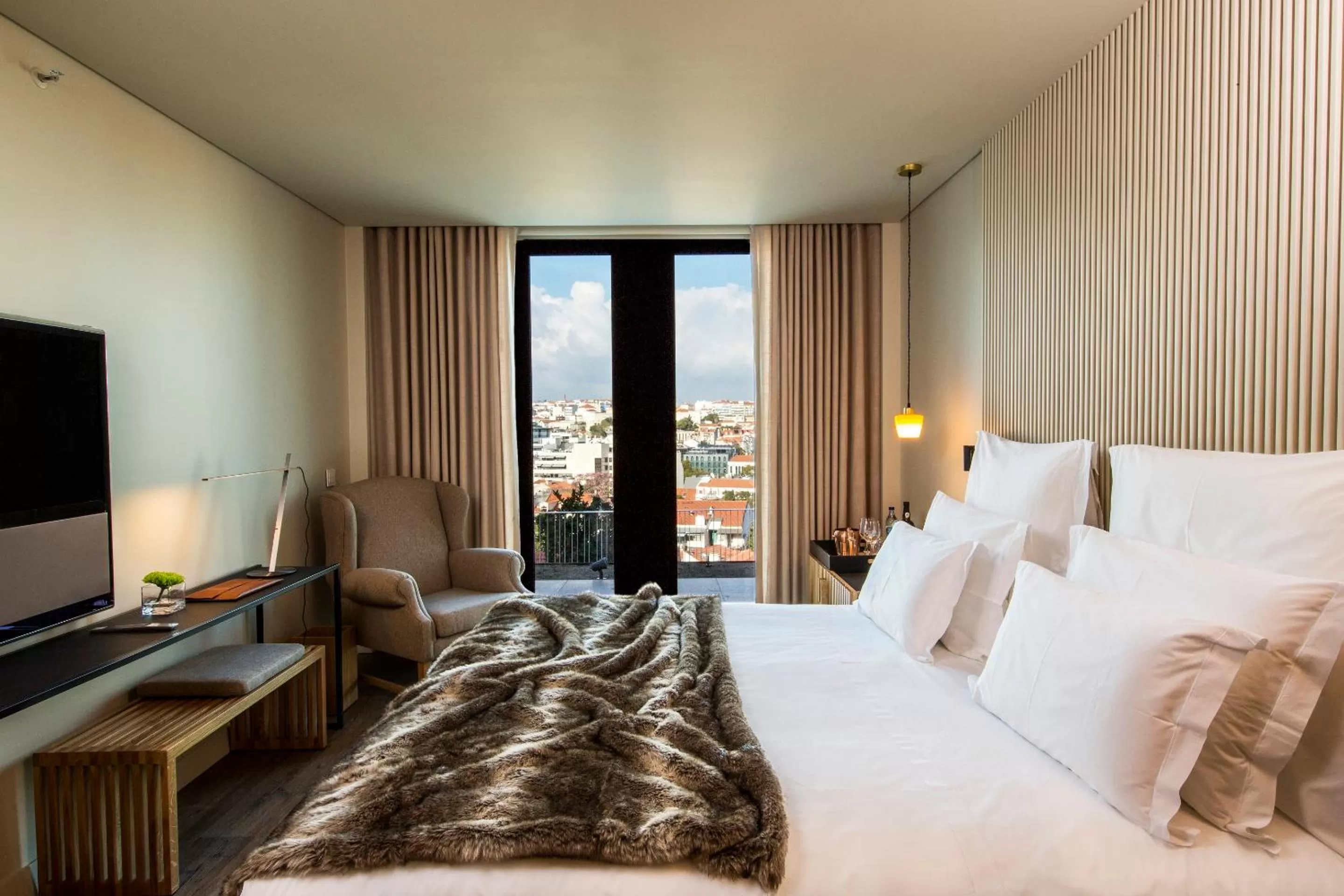Superior Double Room with Terrace and City View in Memmo Príncipe Real - Design Hotels