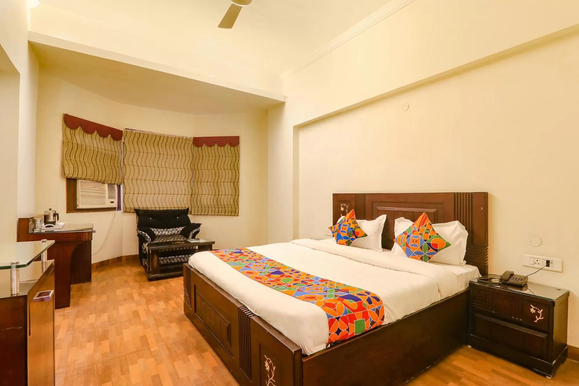 Bed in FabHotel Shimla Resort