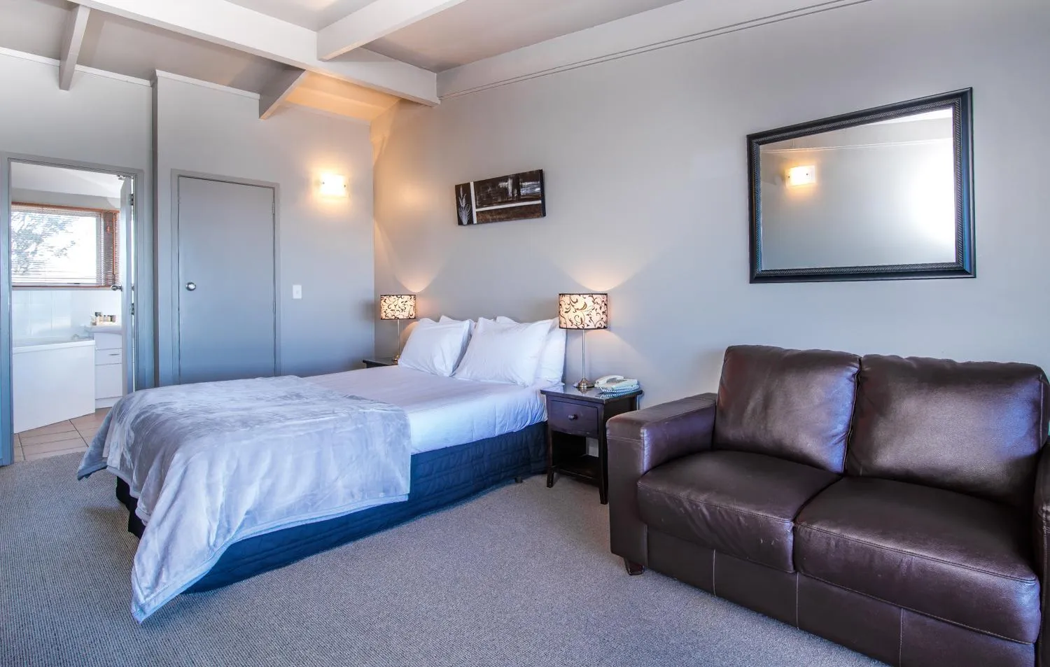 Photo of the whole room, Bed in Twin Peaks Lakeside Inn