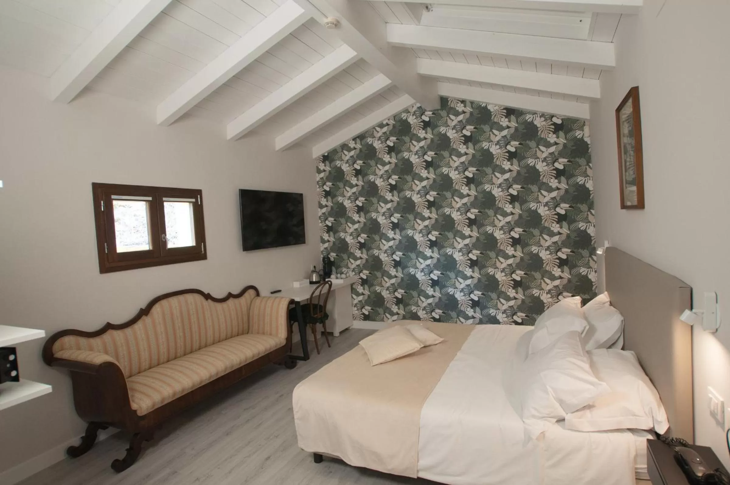 Photo of the whole room, Bed in Hotel Ca' di Gali