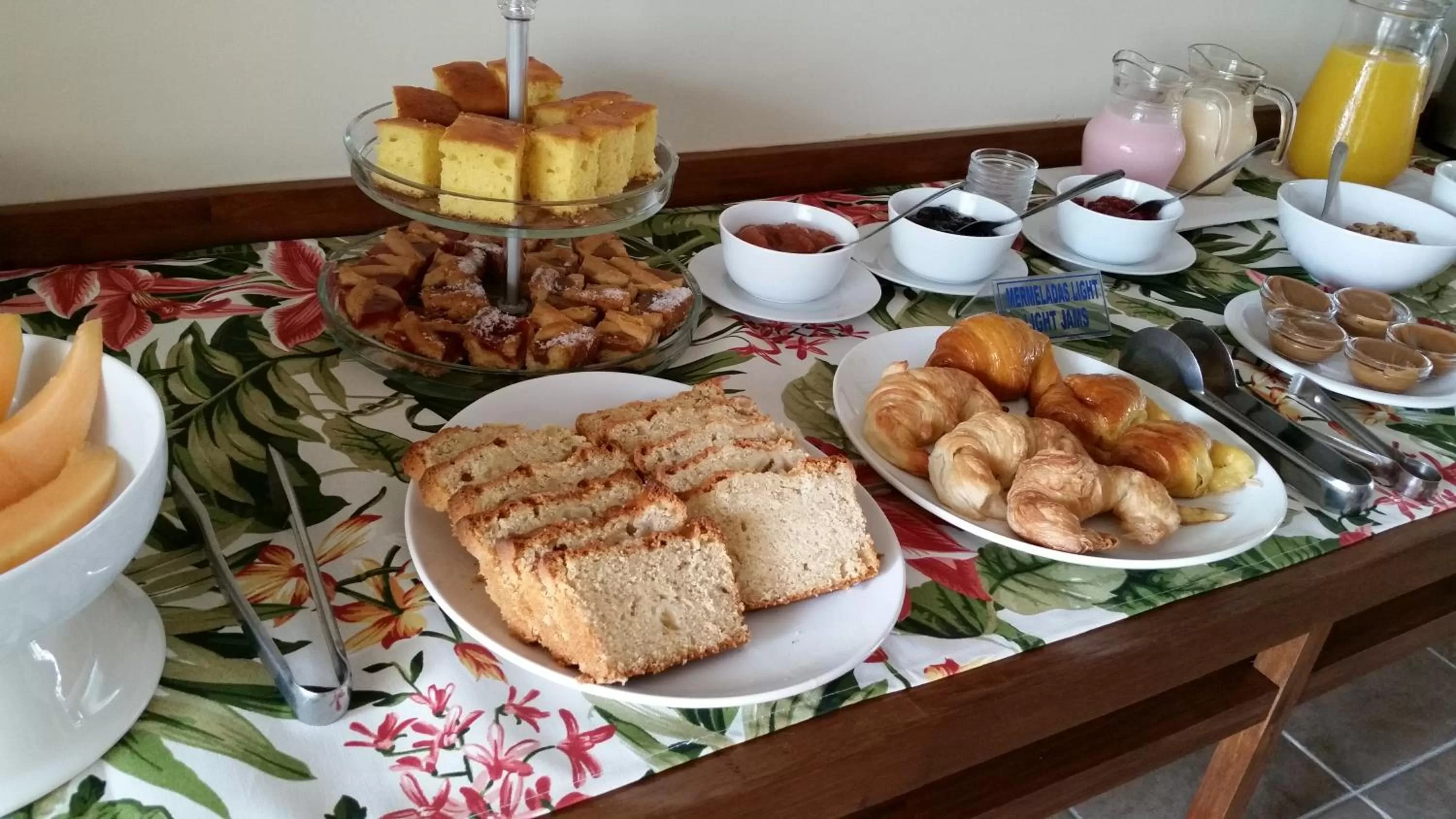 Food in Joan Miró Hotel