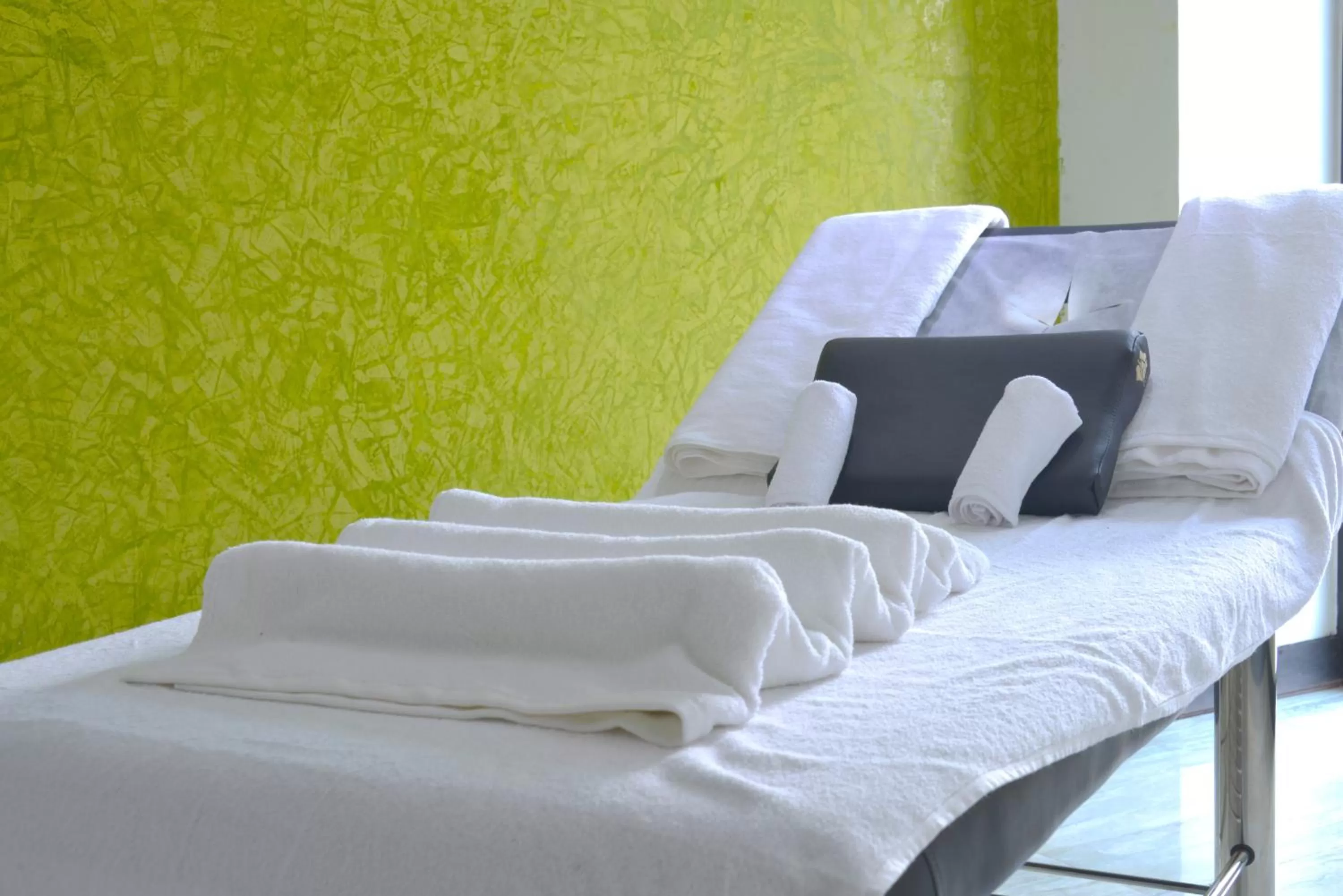 Spa and wellness centre/facilities, Bed in La Maison Royale