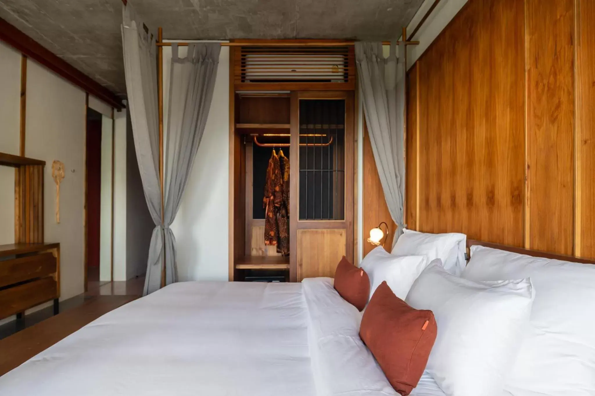 Deluxe Double or Twin Room in Hotel Gahn - SHA Plus Deluxe Double or Twin Room in Hotel Gahn - SHA Plus