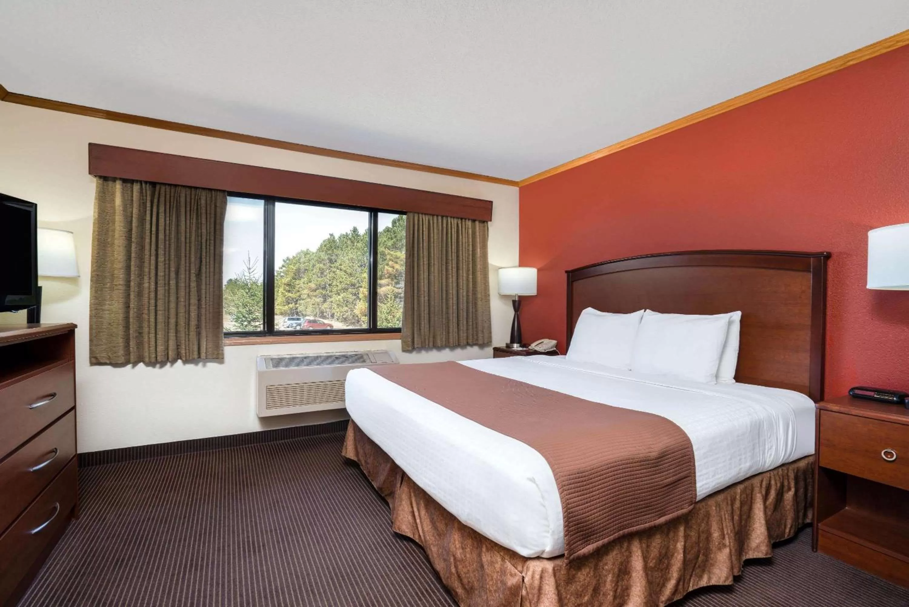 Photo of the whole room, Bed in AmericInn by Wyndham Park Rapids