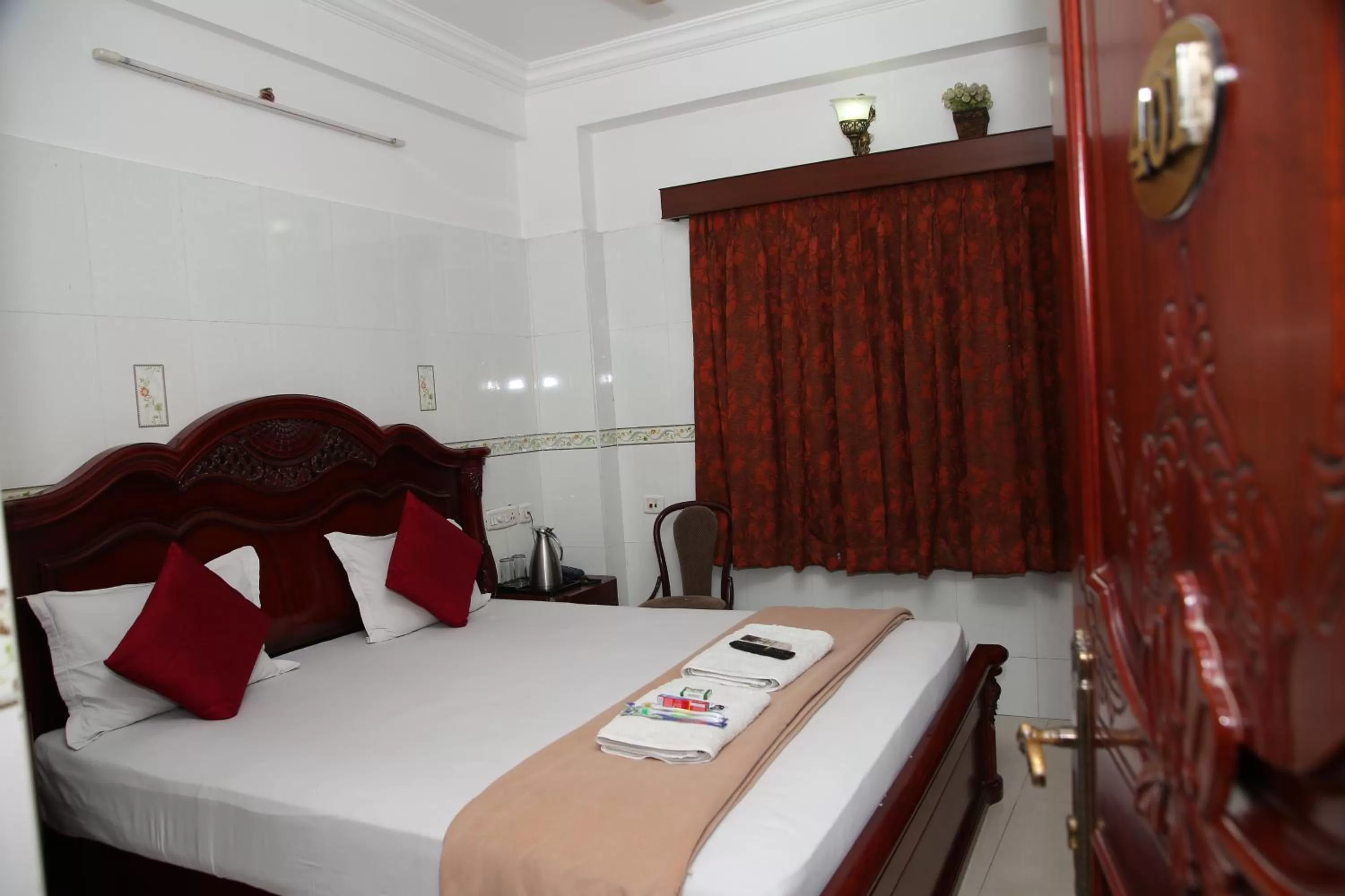 Photo of the whole room, Bed in Grand View Residency Chennai