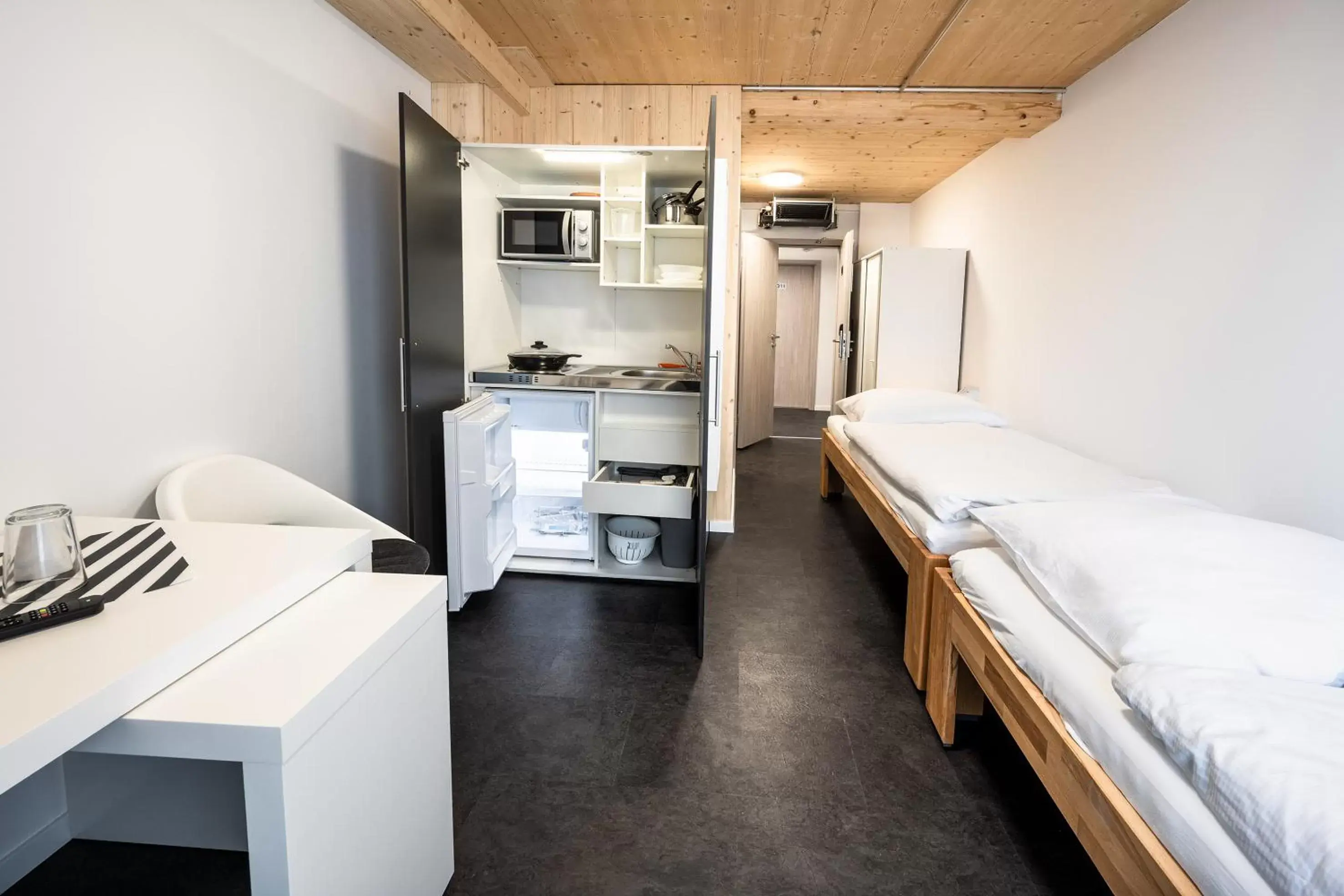 Standard Twin Room in Boardinghouse-Landau Standard Twin Room in Boardinghouse-Landau