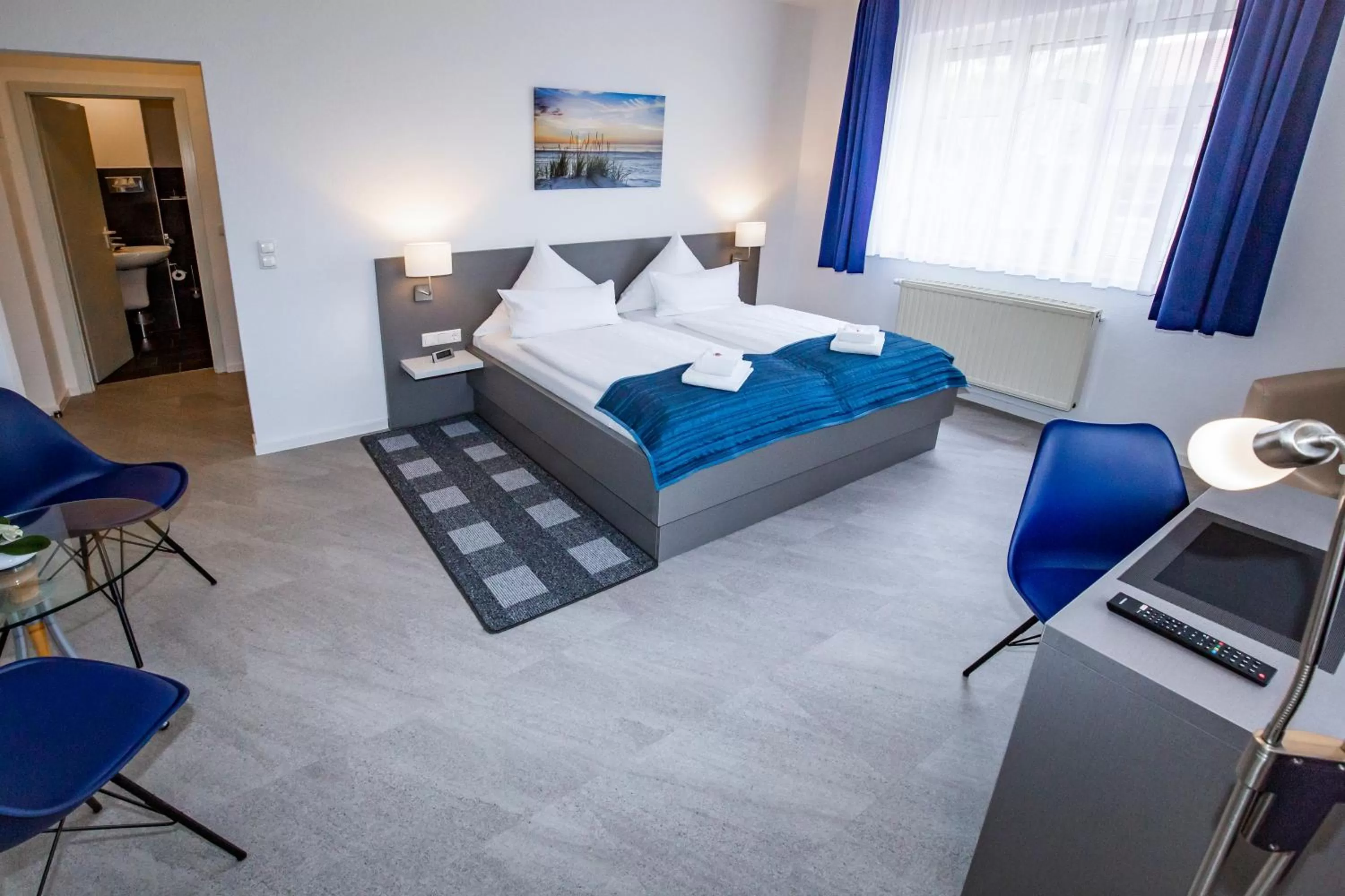 Staff, Bed in Hotel "Zur Mühle"