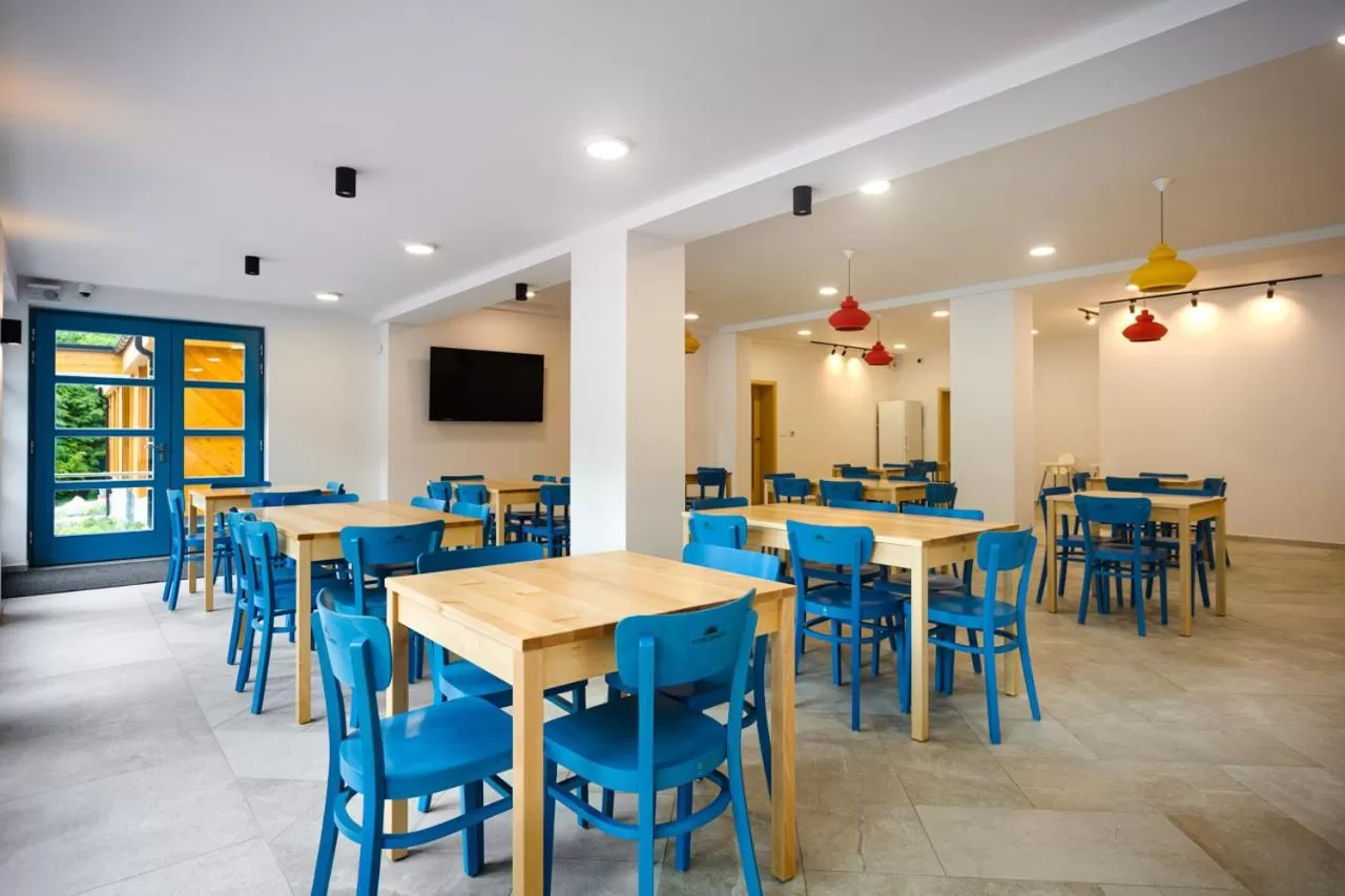 Communal lounge/ TV room in Hotel Edvard