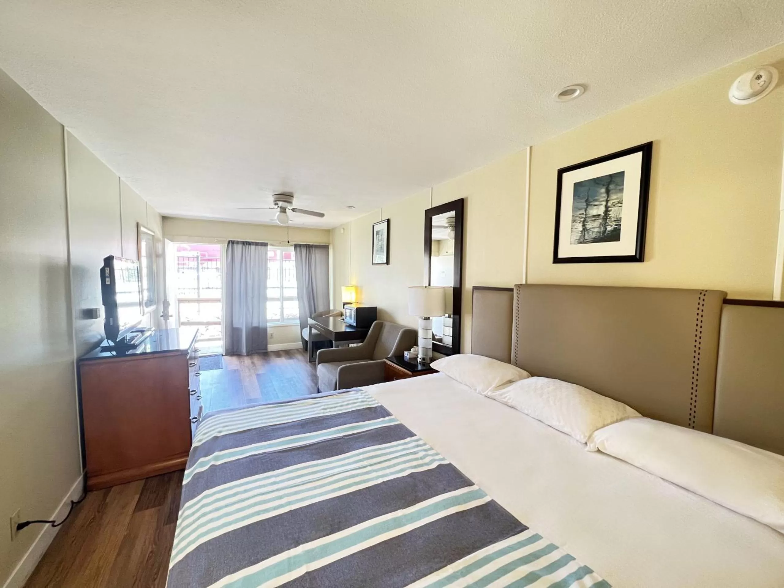 Bedroom in OMEO Suites Big Bear