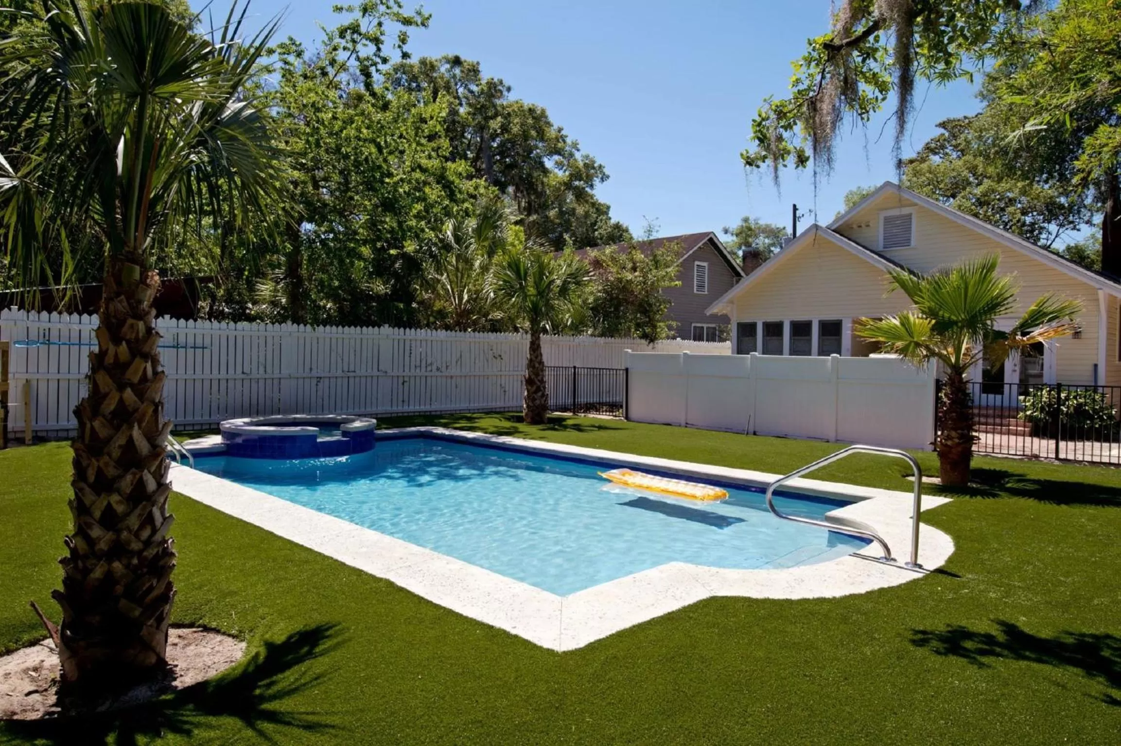 Day in Sweetwater Branch Inn